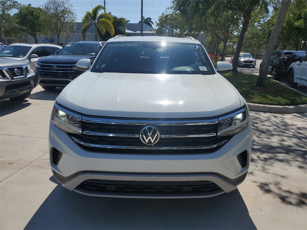 Used 2021 Volkswagen Atlas Cross Sport SE w/Tech with VIN 1V2JE2CA5MC221604 for sale in Coconut Creek, FL