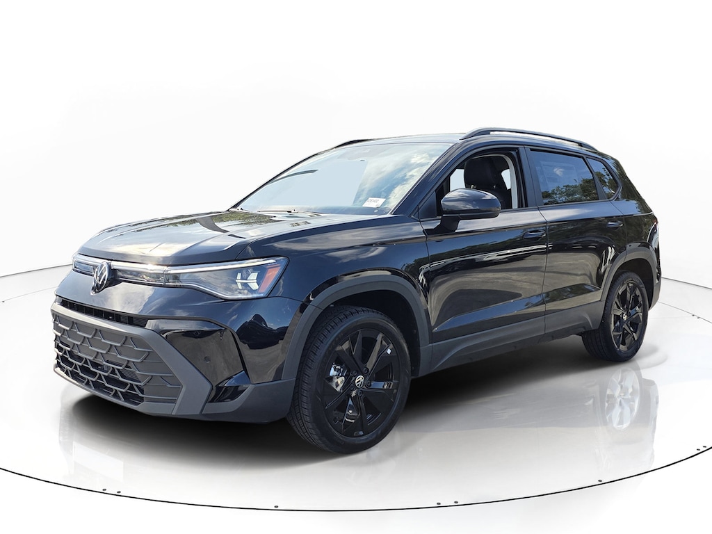 New 2026 Volkswagen Taos 1.5T SE Black SUV