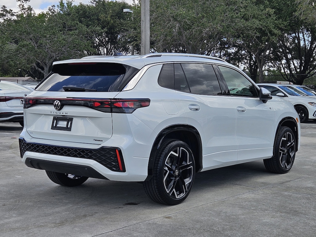 New 2025 Volkswagen Tiguan 2.0T SEL R-Line SUV
