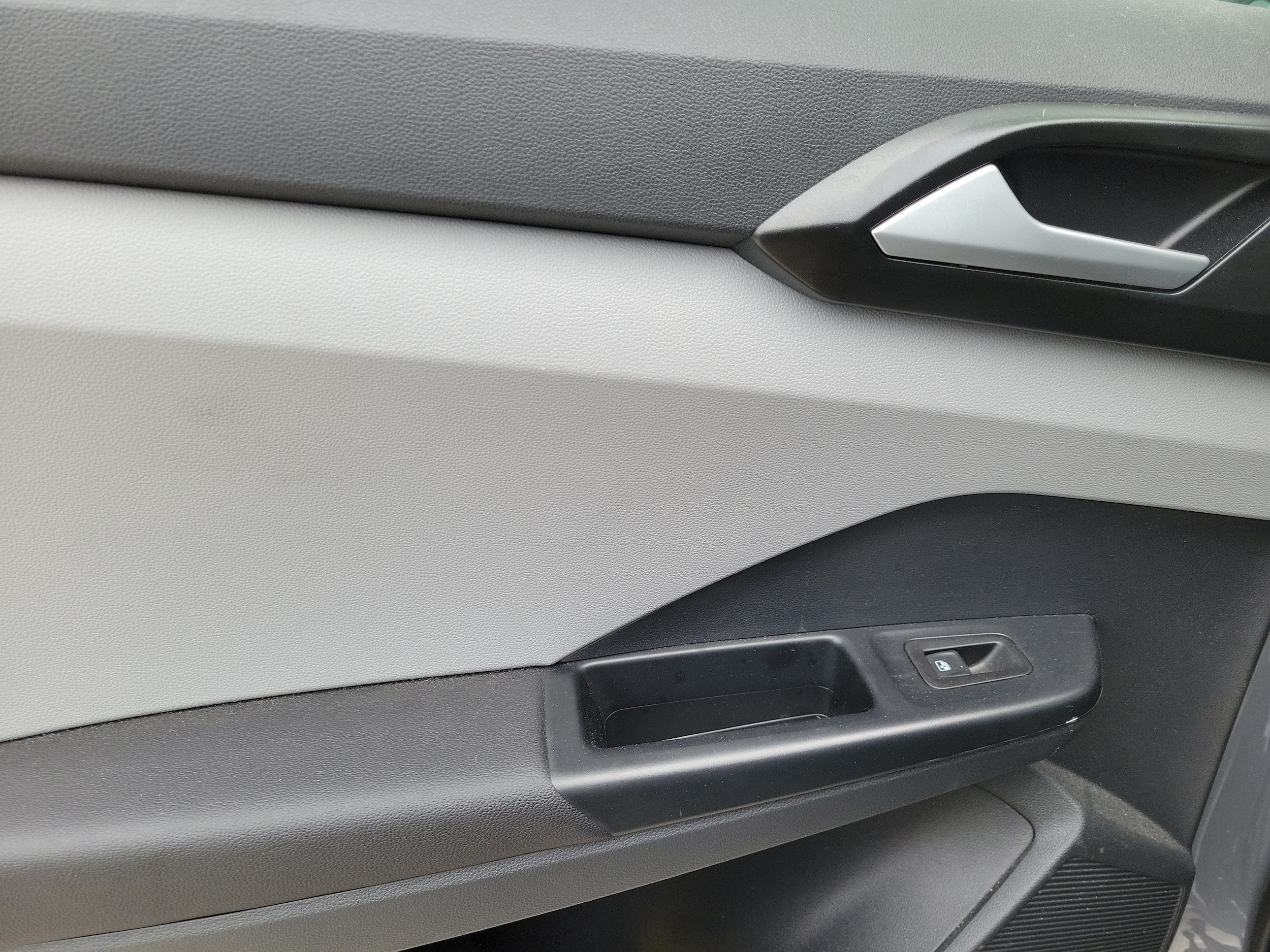2023 Volkswagen Taos SE - Photo 16