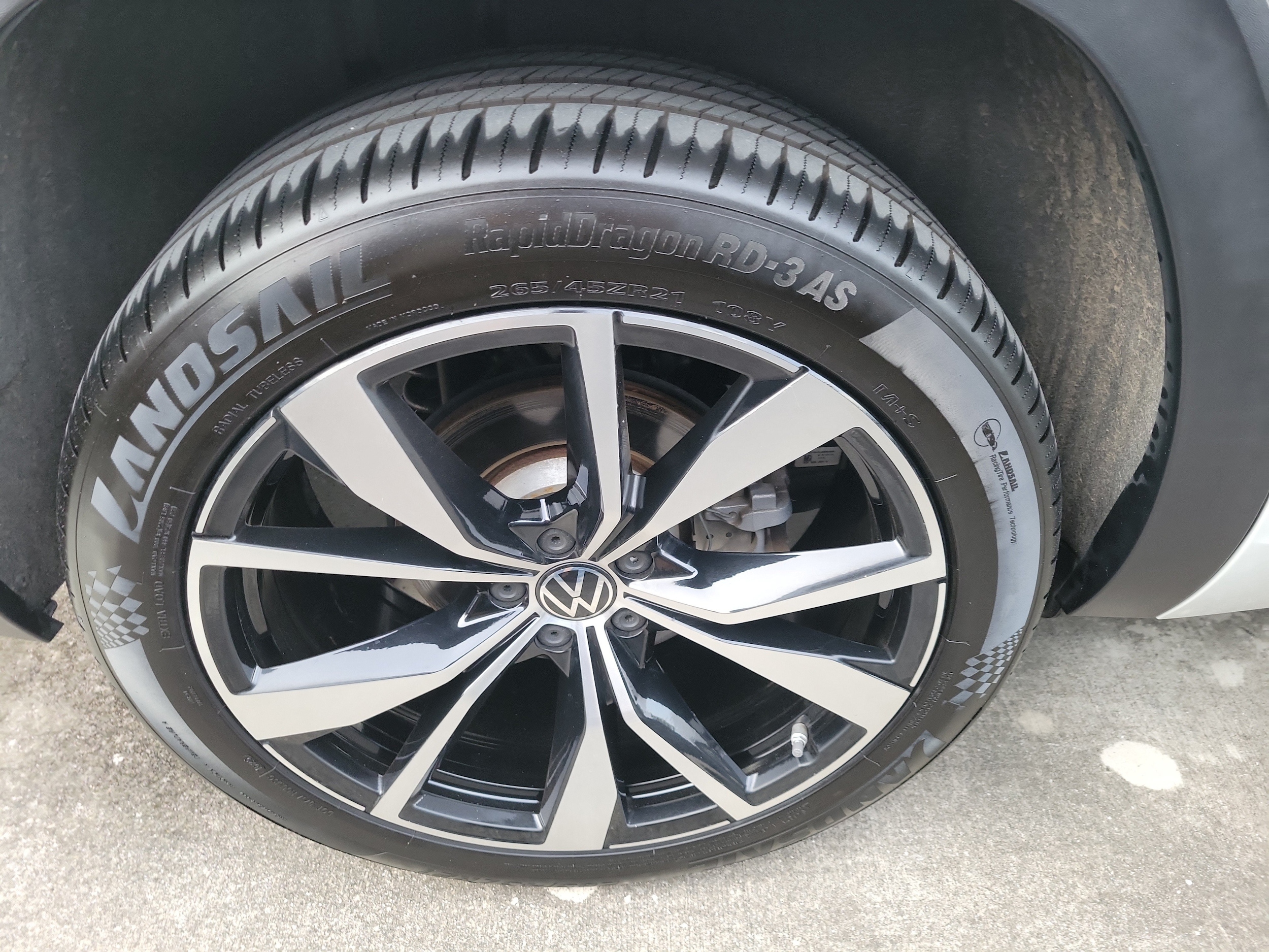 2024 Volkswagen Atlas SEL Premium R-Line - Photo 10