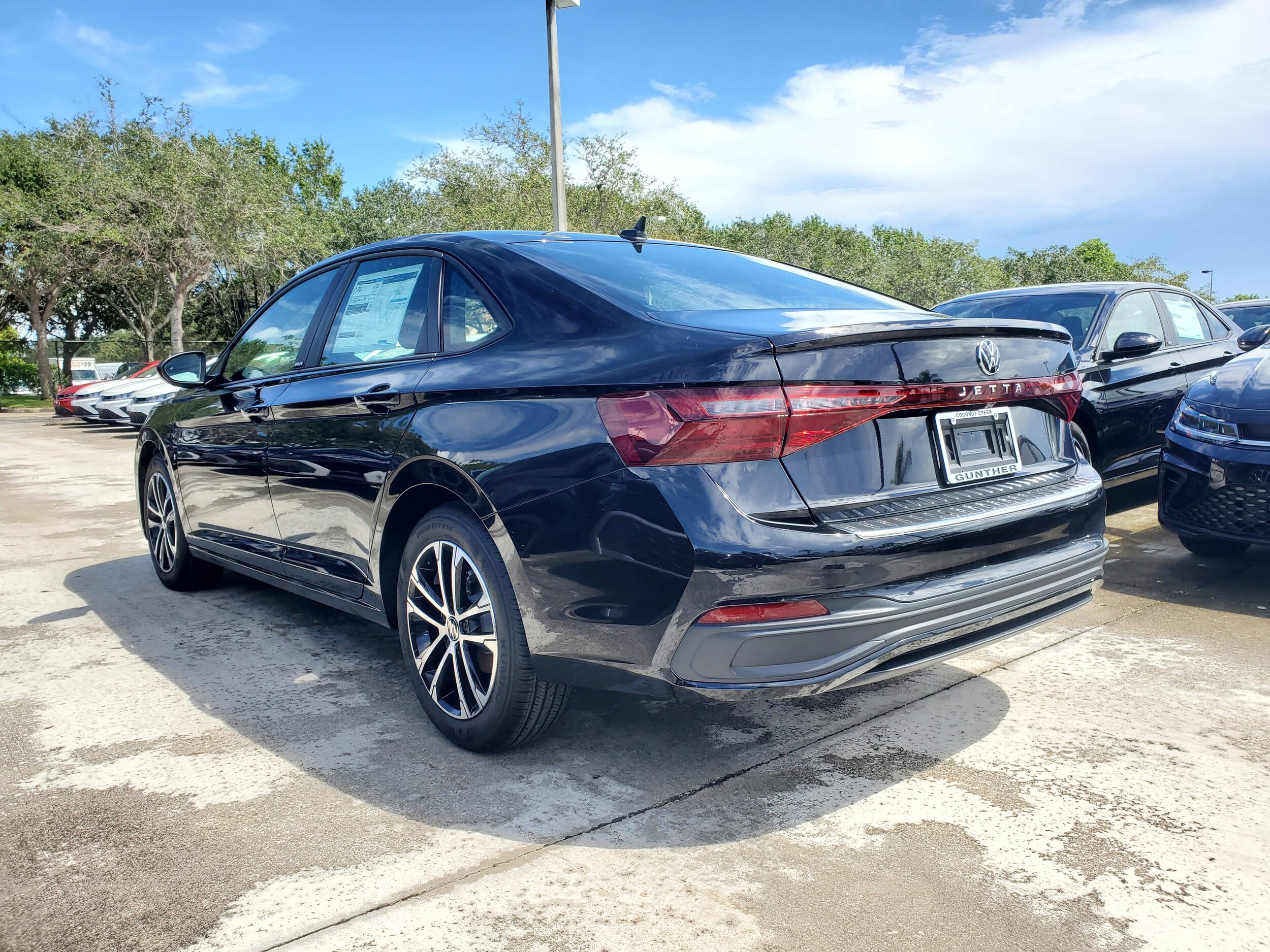 2026 Volkswagen Jetta Sport photo 4