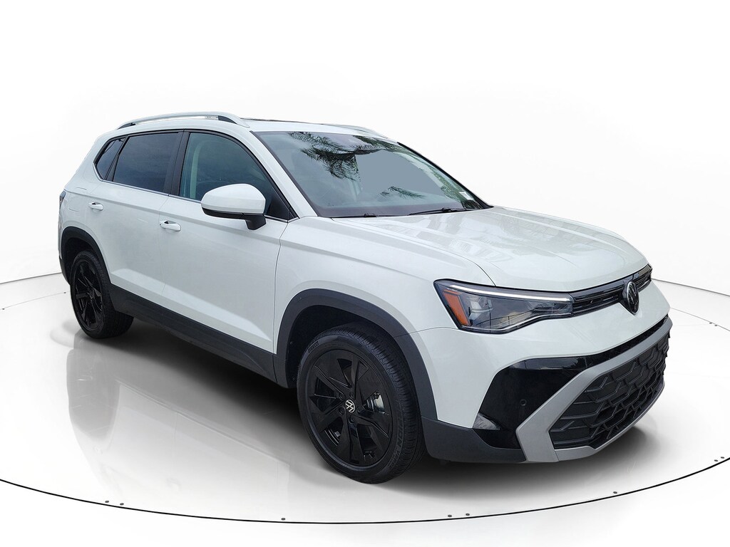 New 2026 Volkswagen Taos 1.5T SE SUV