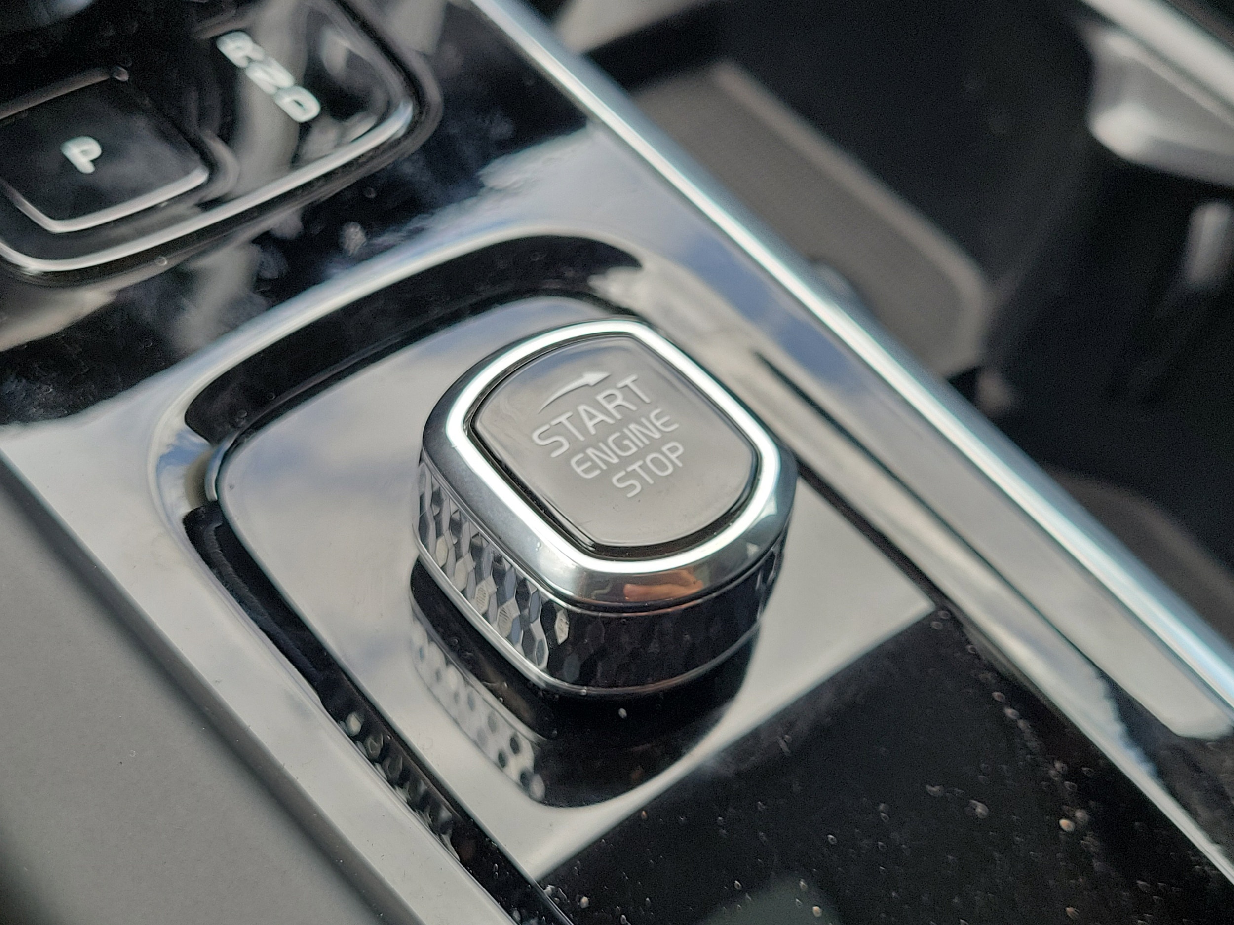 2024 Volvo XC60 Core - Photo 30