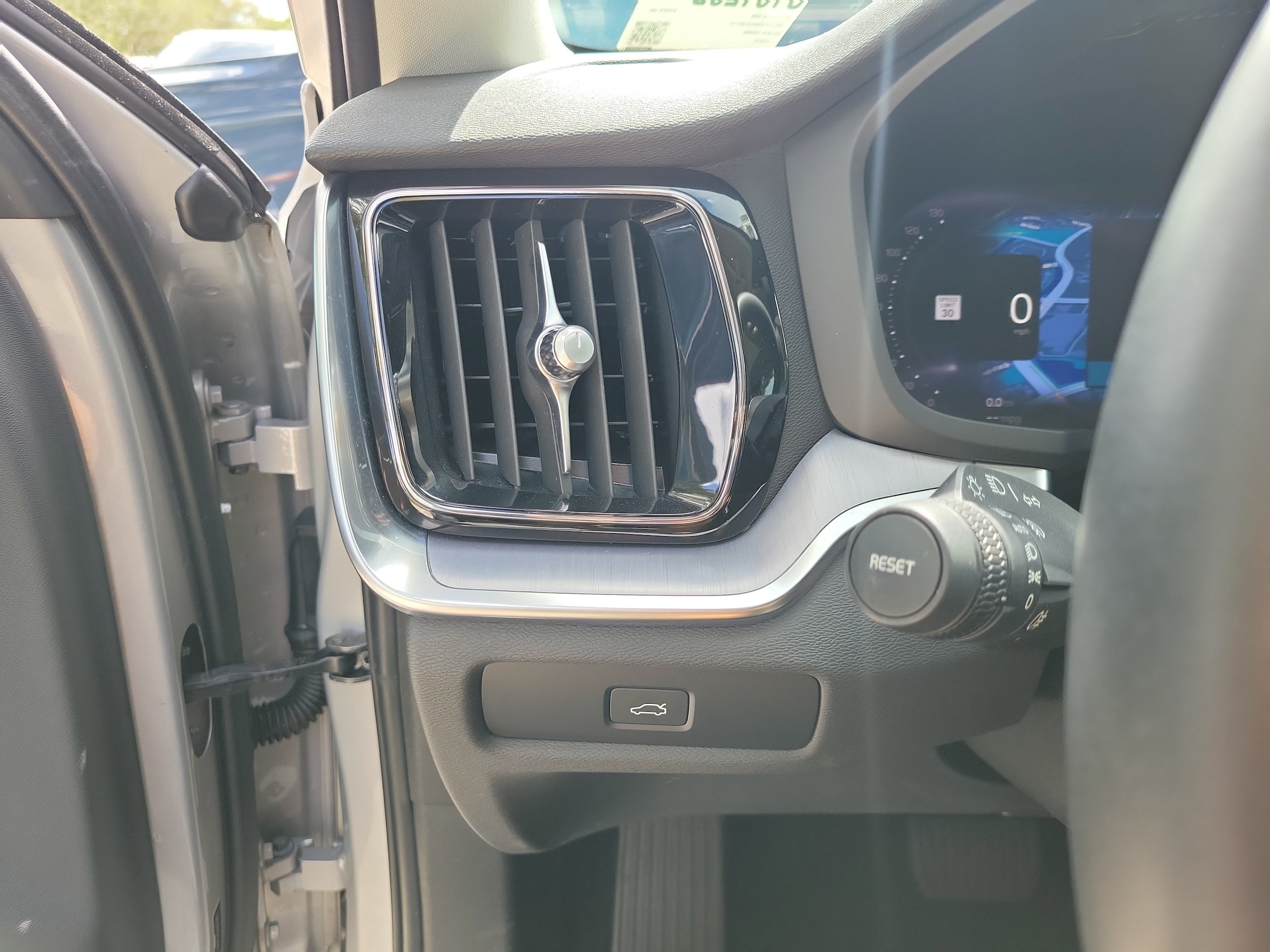 2023 Volvo S60 Core - Photo 17