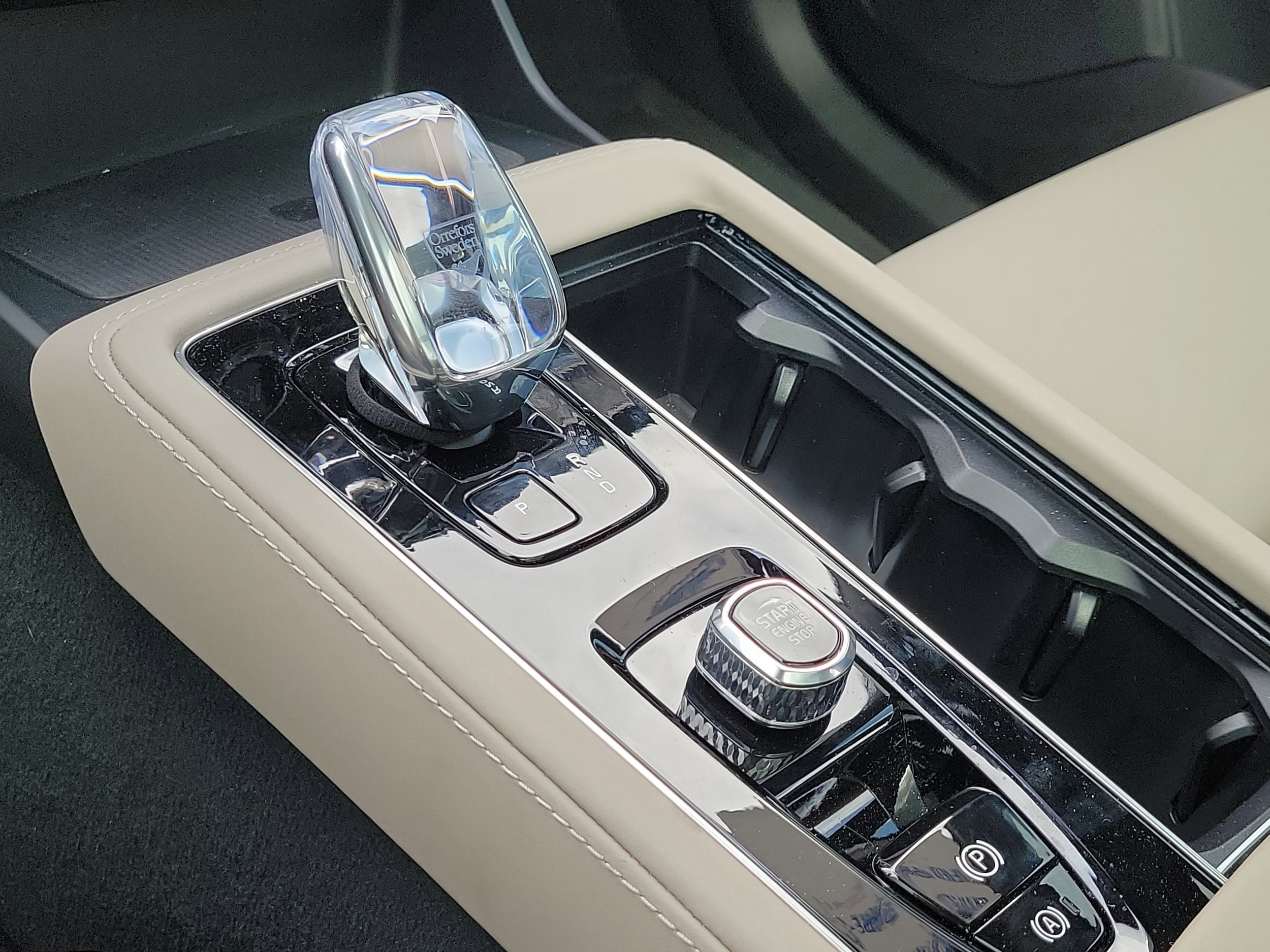 2026 Volvo XC90 Plus - Photo 28
