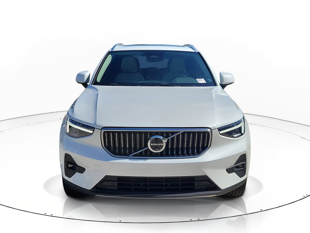 Used 2024 Volvo XC40 B5 Plus Bright SUV