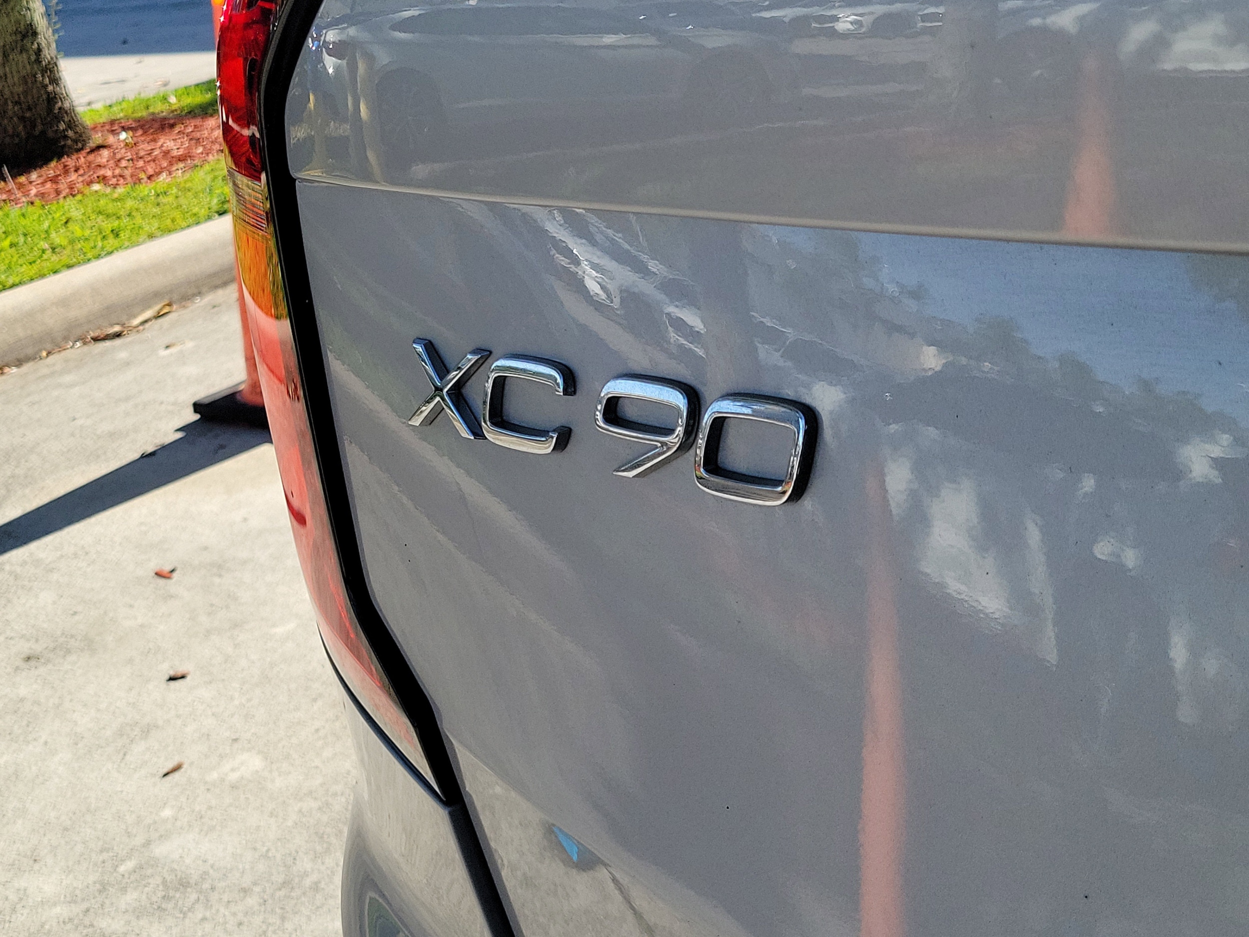 2025 Volvo XC90 Plus - Photo 7