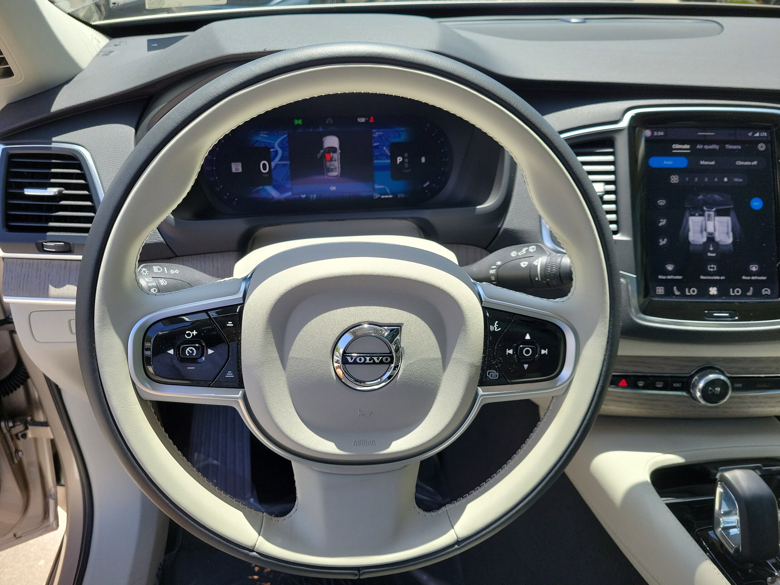 2025 Volvo XC90 Core - Photo 25