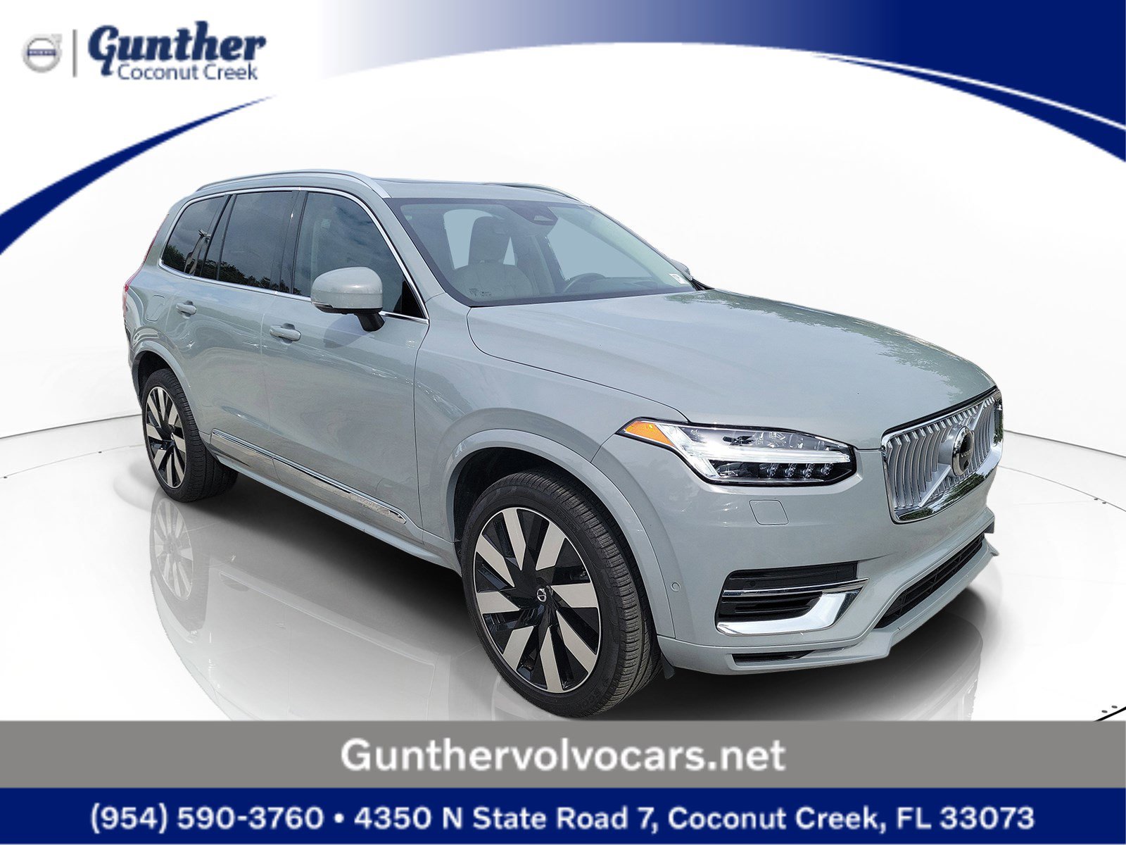 2024 Volvo XC90 T8 Recharge Ultimate Bright Theme 4WD's photo