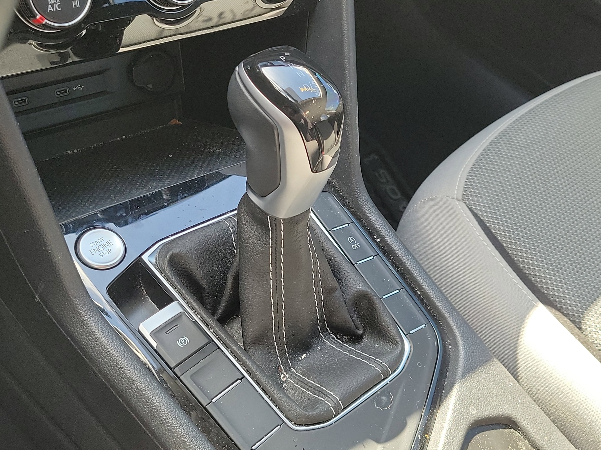 2024 Volkswagen Taos S - Photo 28