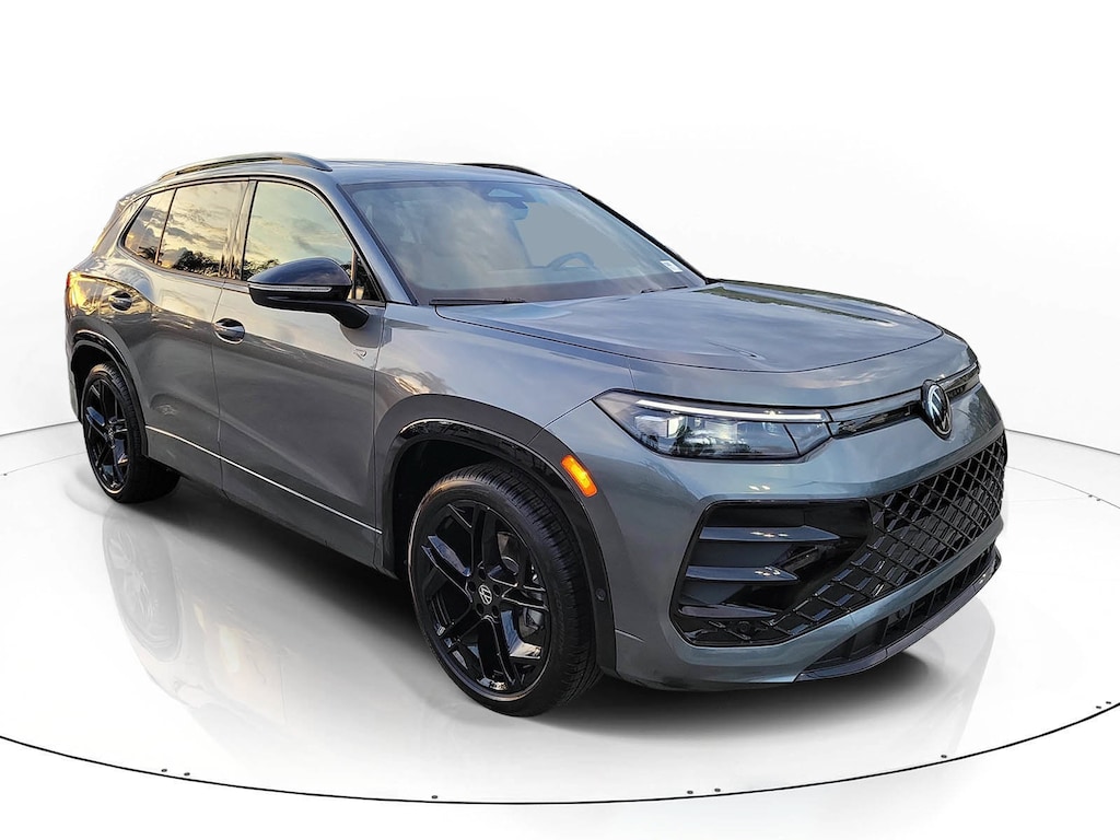 New 2026 Volkswagen Tiguan SE R-Line Black SUV