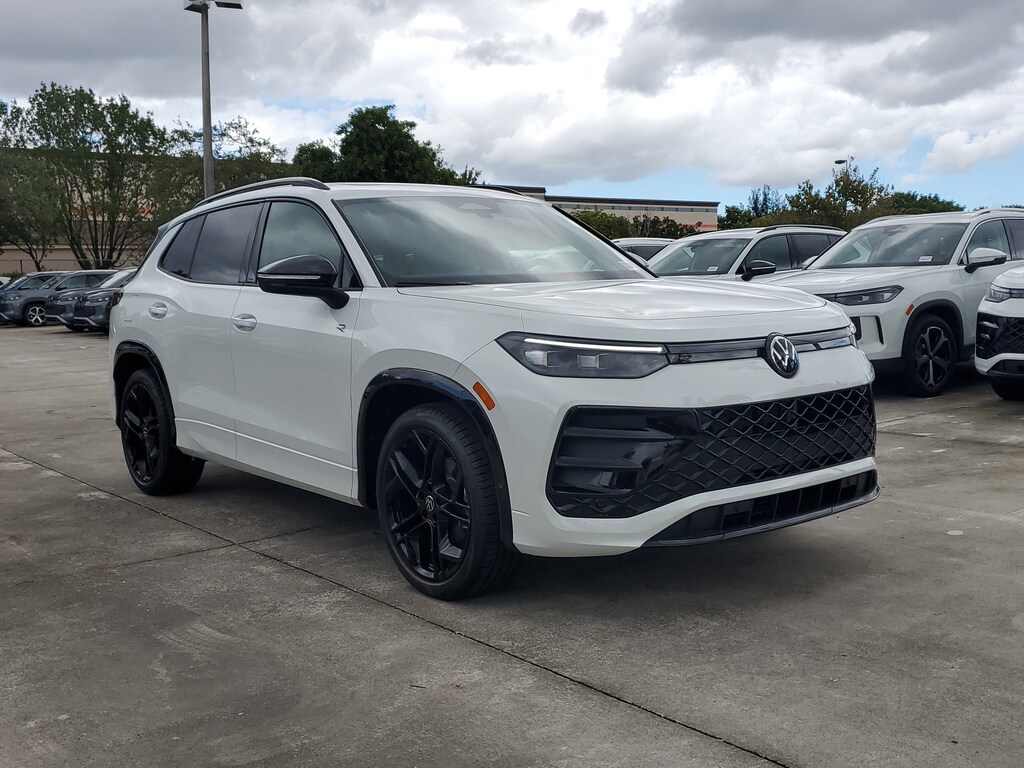 New 2026 Volkswagen Tiguan 2.0T SE R-Line Black SUV