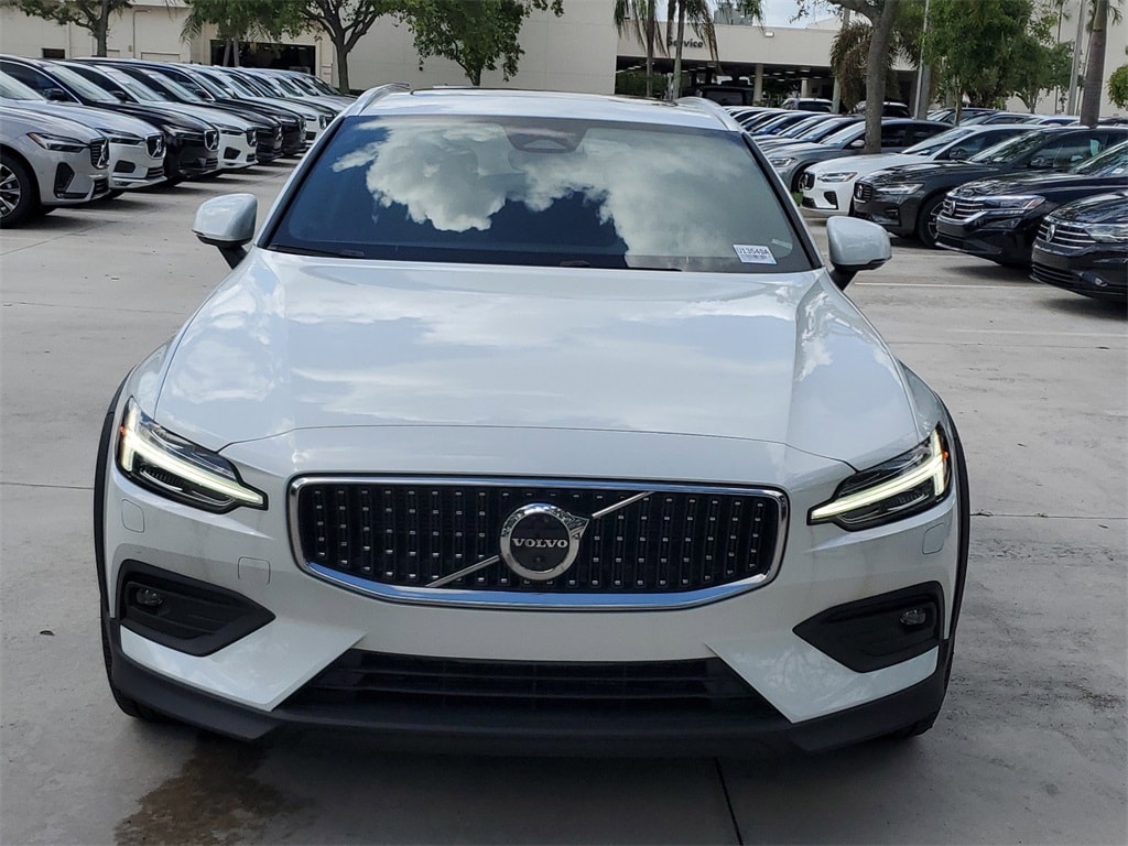 Used 2023 Volvo V60 Cross Country Plus with VIN YV4L12WZ1P2107887 for sale in Coconut Creek, FL