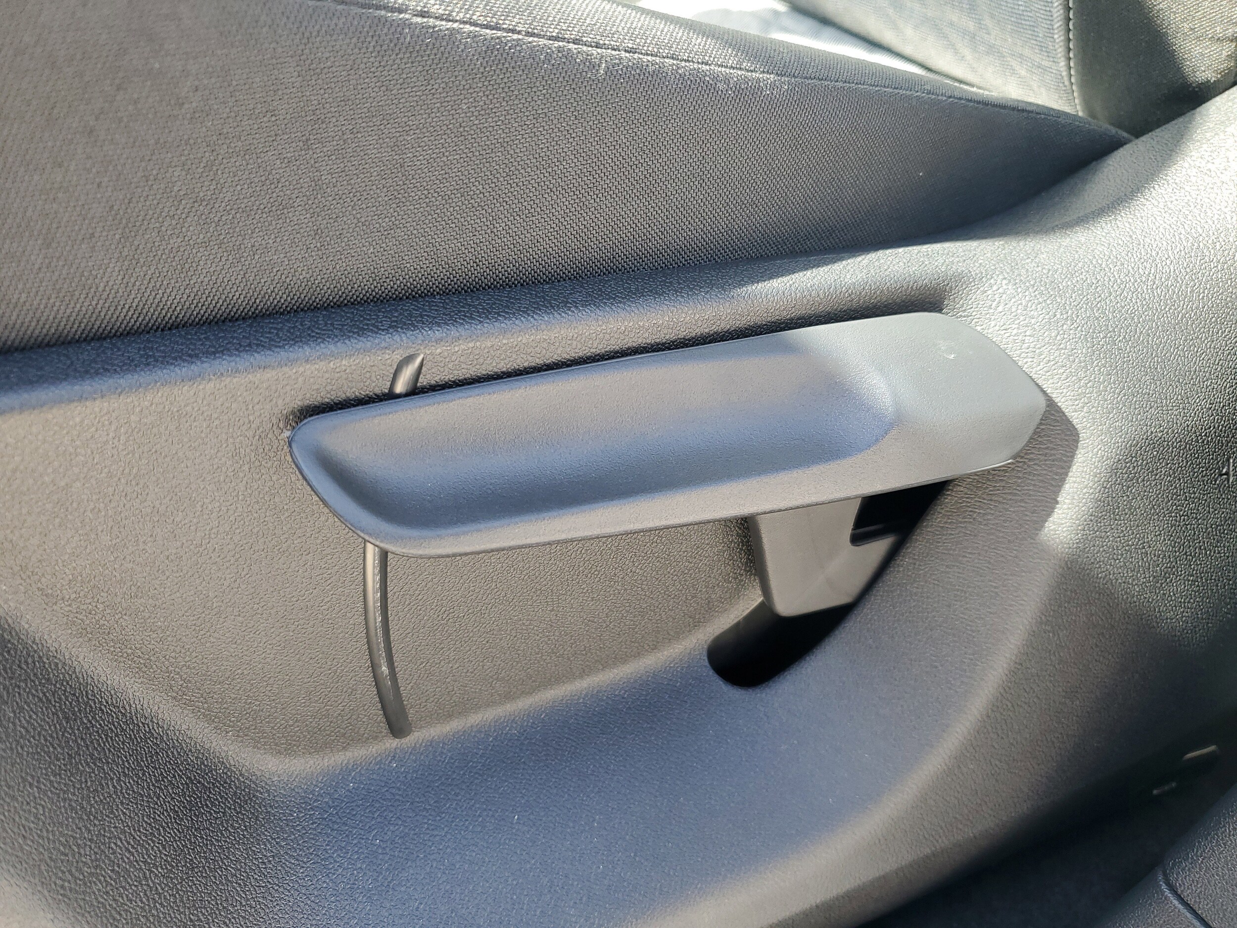 2025 Volkswagen Tiguan S - Photo 12