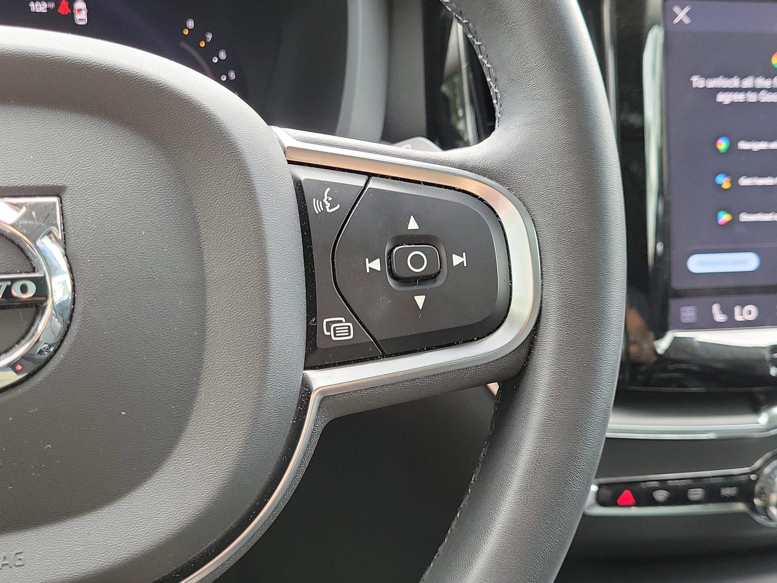 2024 Volvo XC60 Core - Photo 25