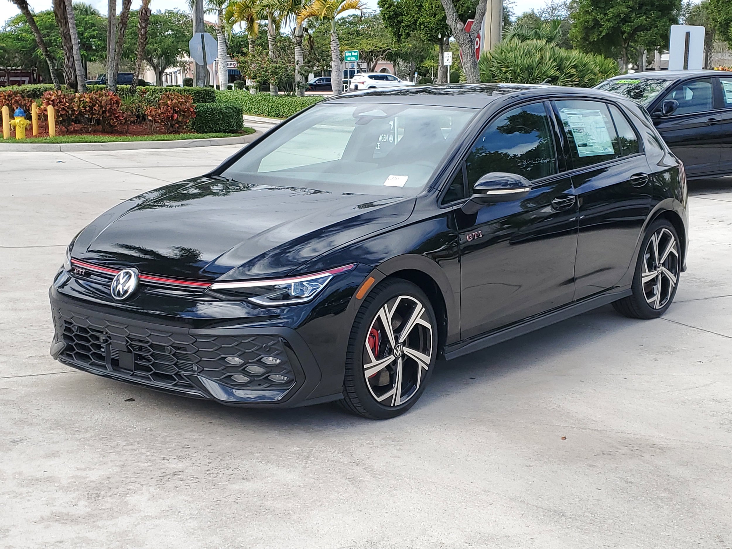 2026 Volkswagen Golf GTI SE's photo