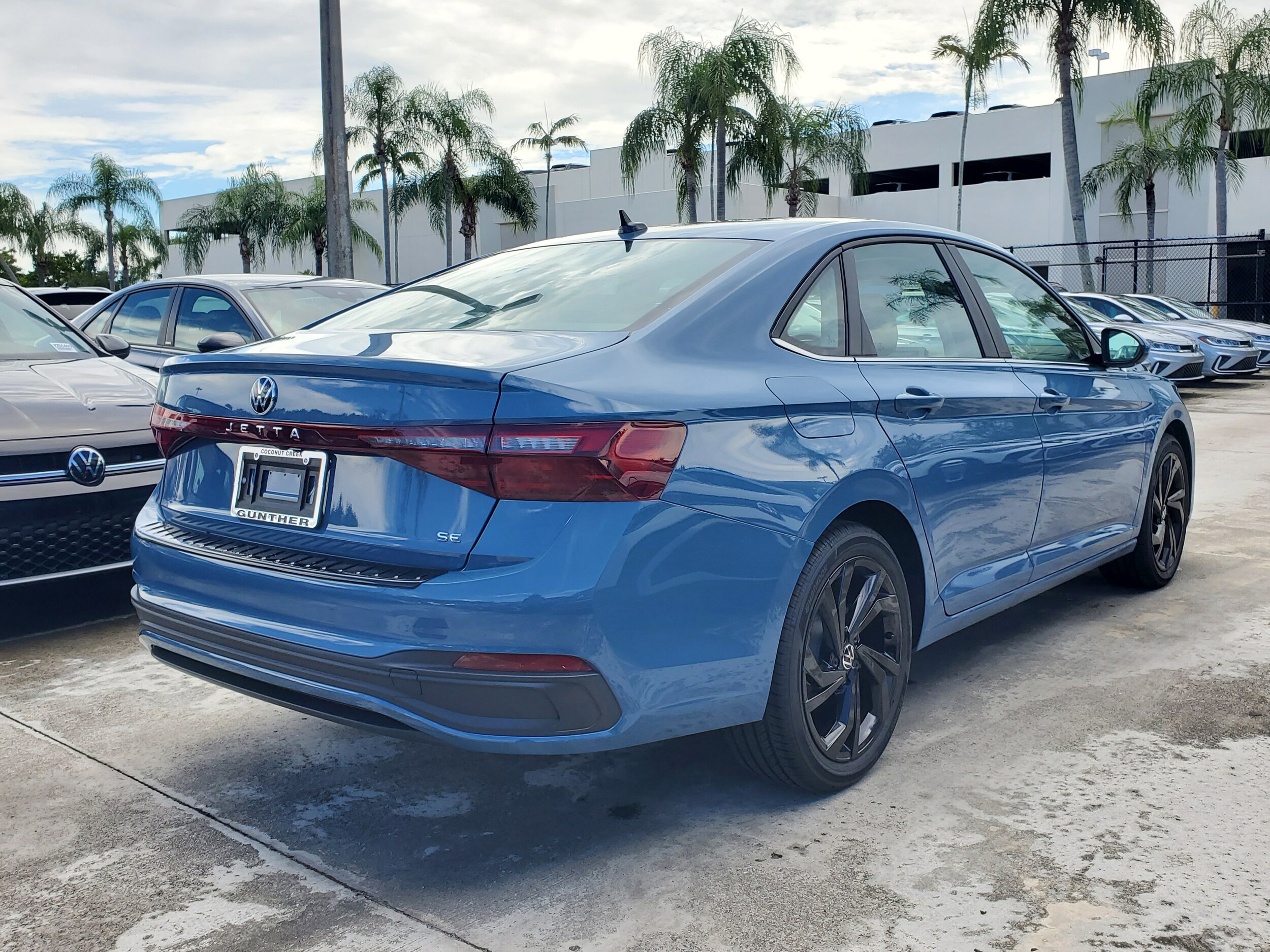2026 Volkswagen Jetta SE photo 3