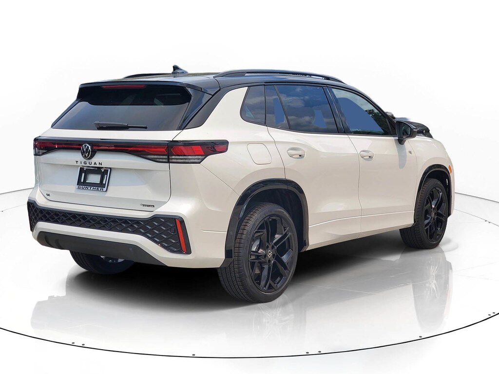 New 2026 Volkswagen Tiguan SE R-Line Black SUV