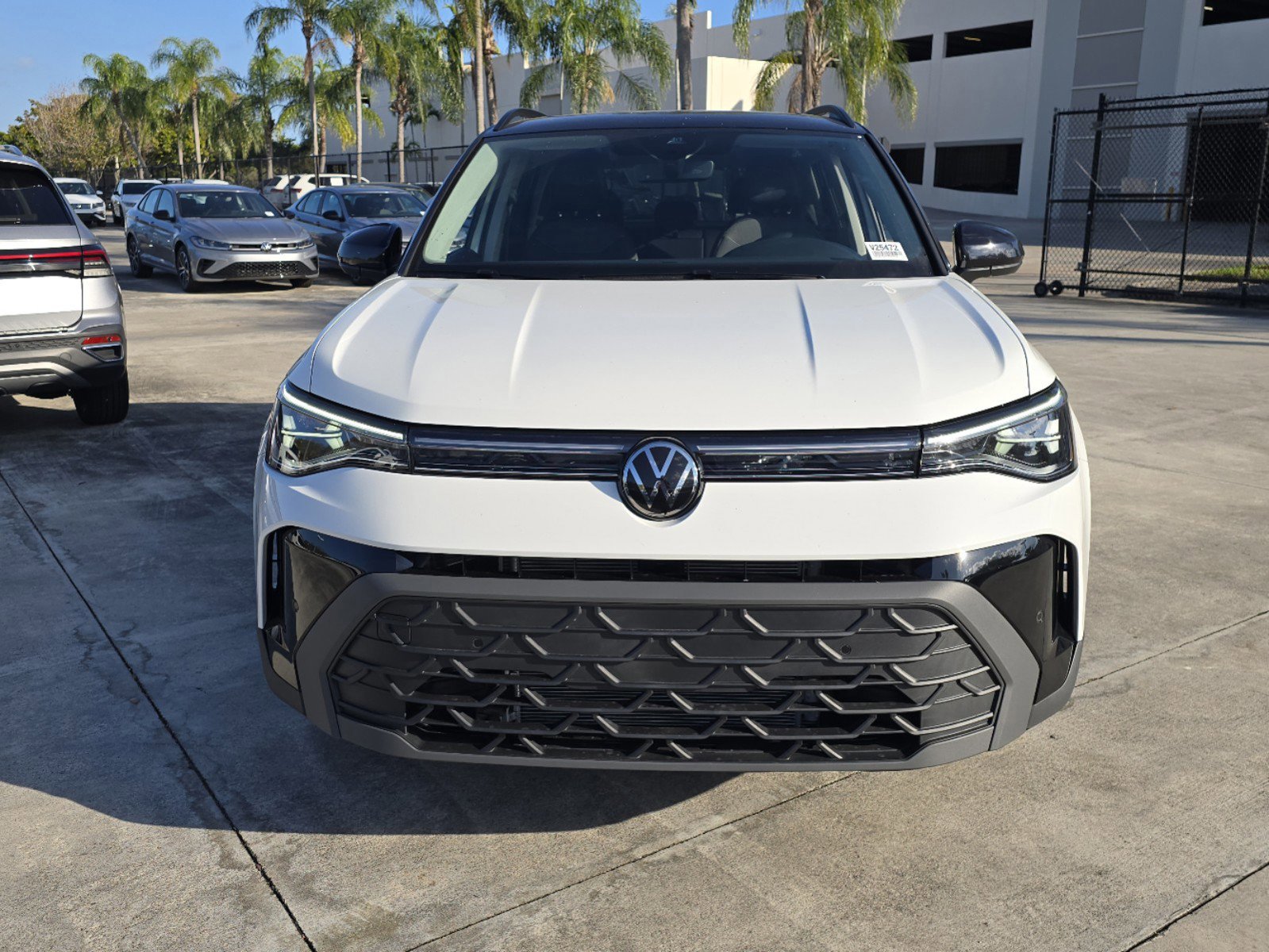 2025 Volkswagen Taos SE photo 2