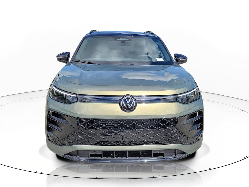 New 2026 Volkswagen Tiguan 2.0T SE R-Line Black SUV