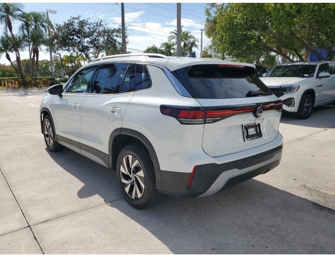 2026 Volkswagen Tiguan S photo 4