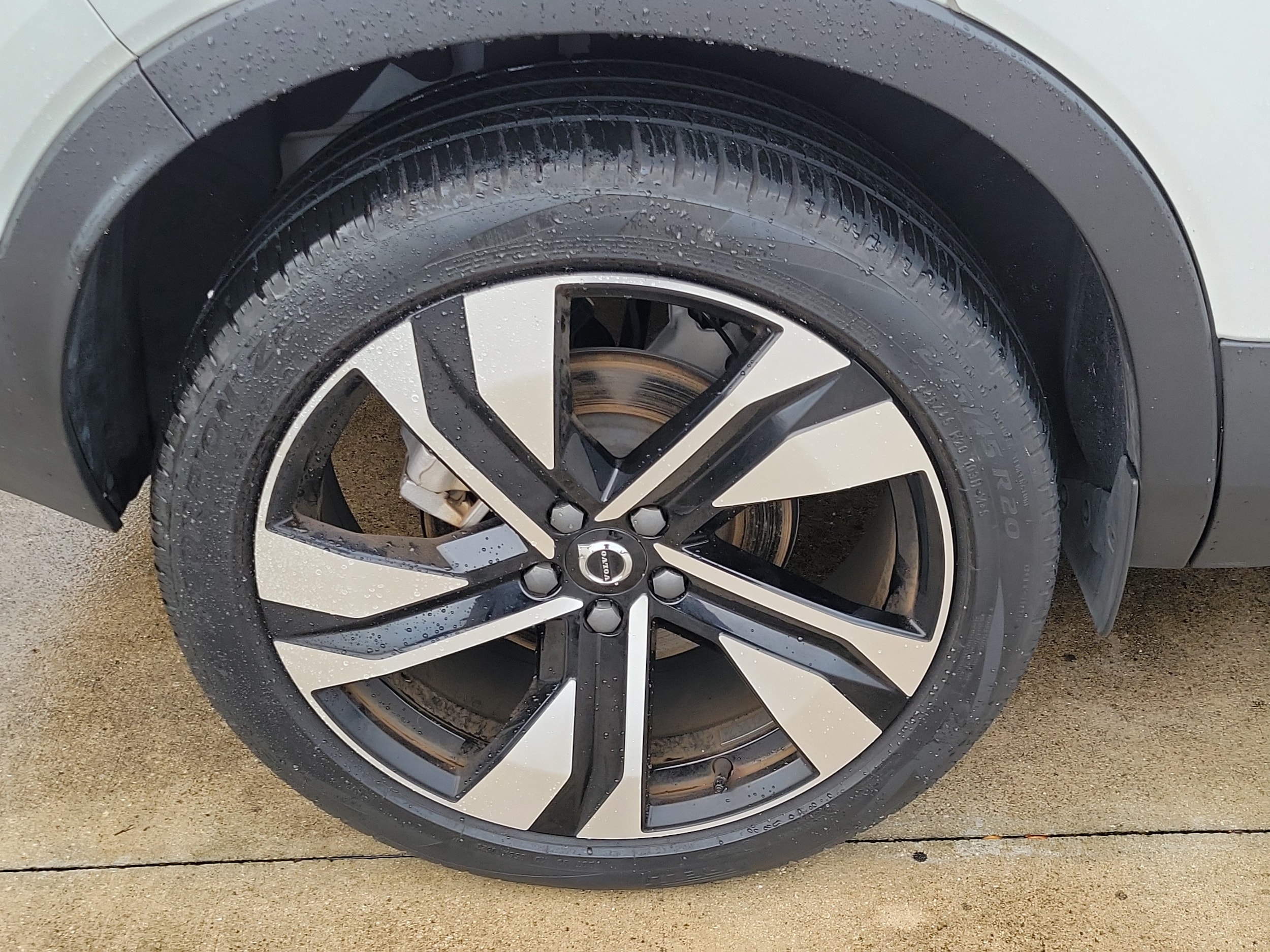 2024 Volvo XC40 Plus - Photo 8
