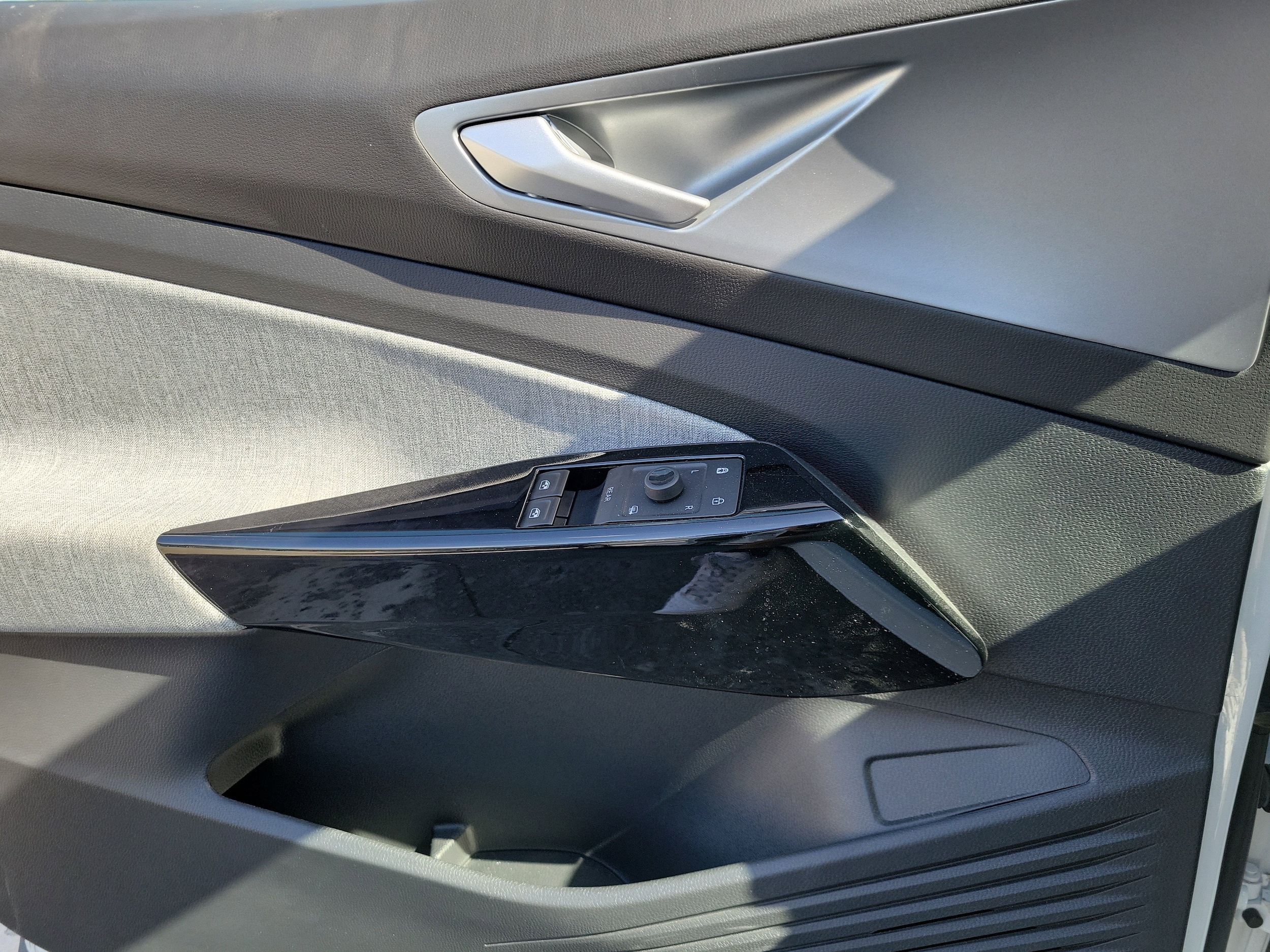 2023 Volkswagen ID.4 PRO - Photo 15