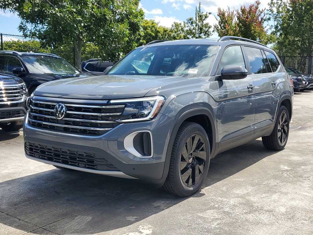 New 2026 Volkswagen Atlas 2.0T SE w/Technology SUV