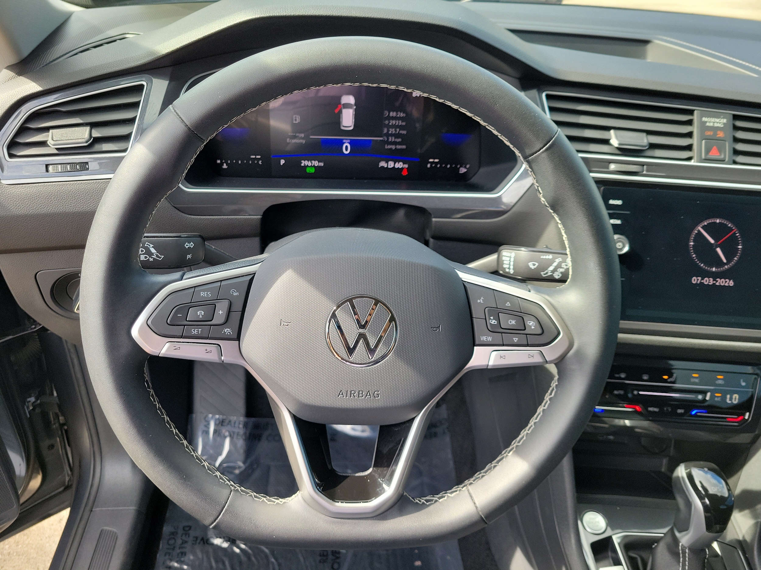 2024 Volkswagen Tiguan SE - Photo 19