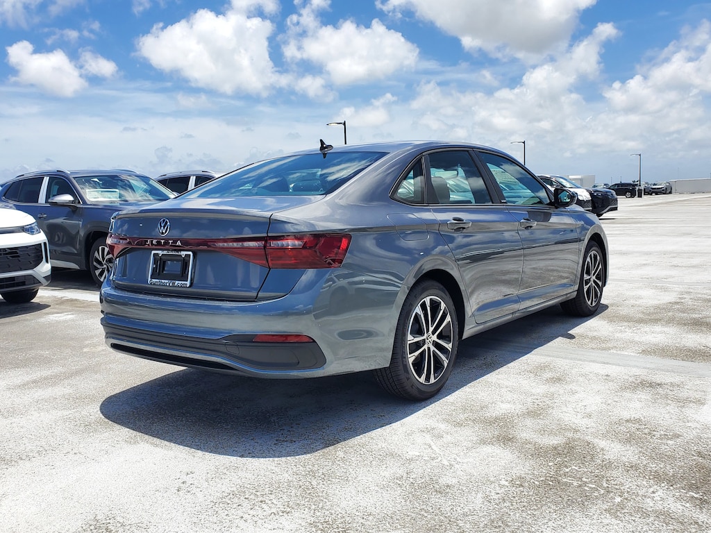 New 2025 Volkswagen Jetta 1.5T Sport Sedan