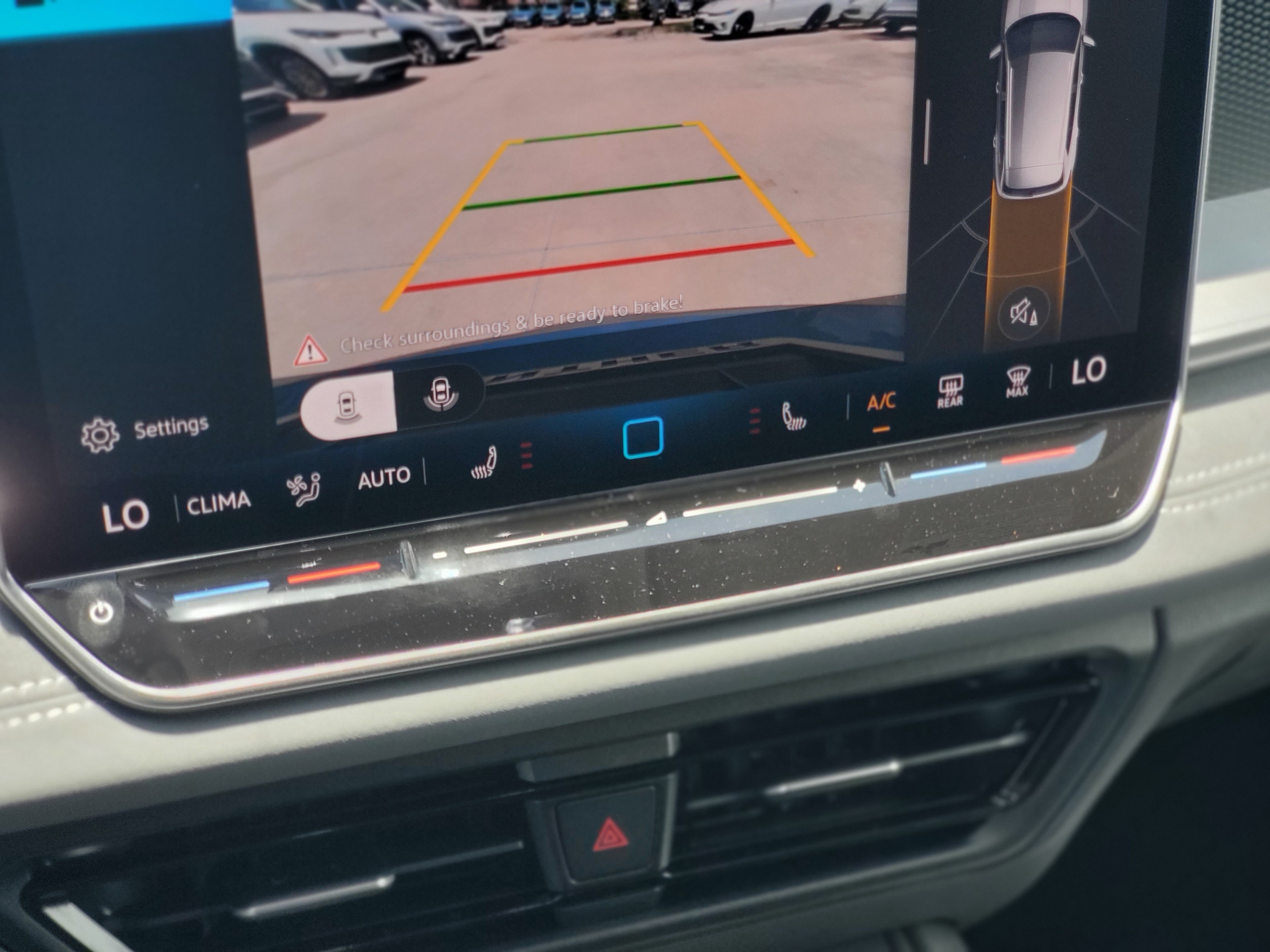 2026 Volkswagen Tiguan SE - Photo 17