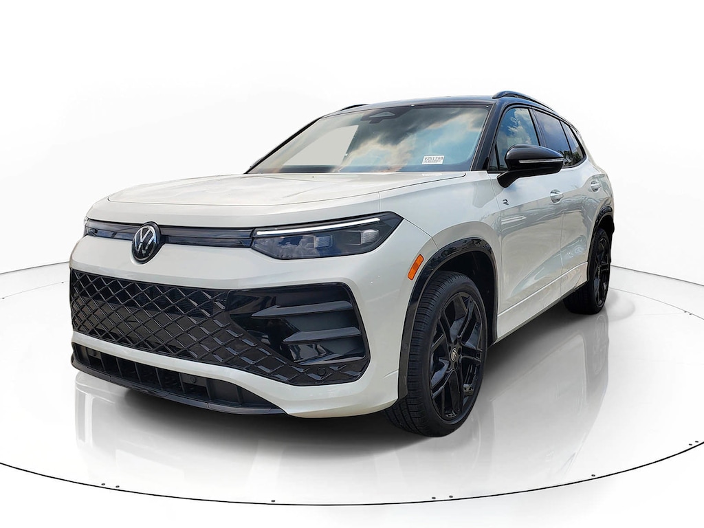 New 2026 Volkswagen Tiguan SE R-Line Black SUV