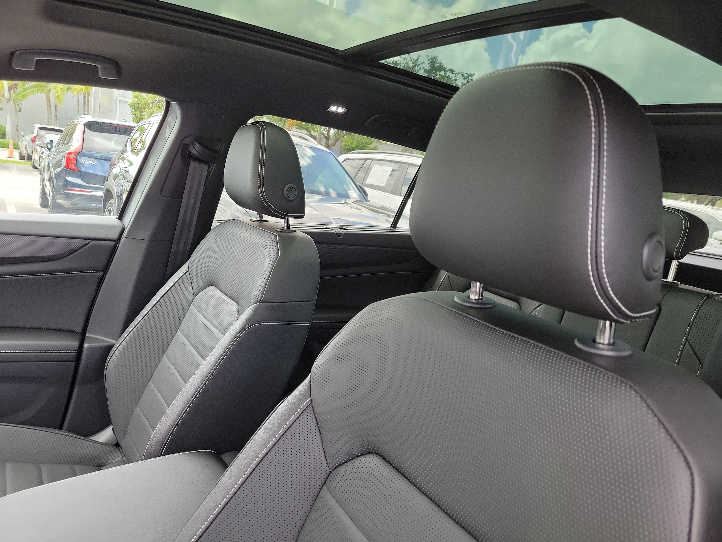 2026 Volkswagen Atlas Cross Sport SEL R-LINE - Photo 20