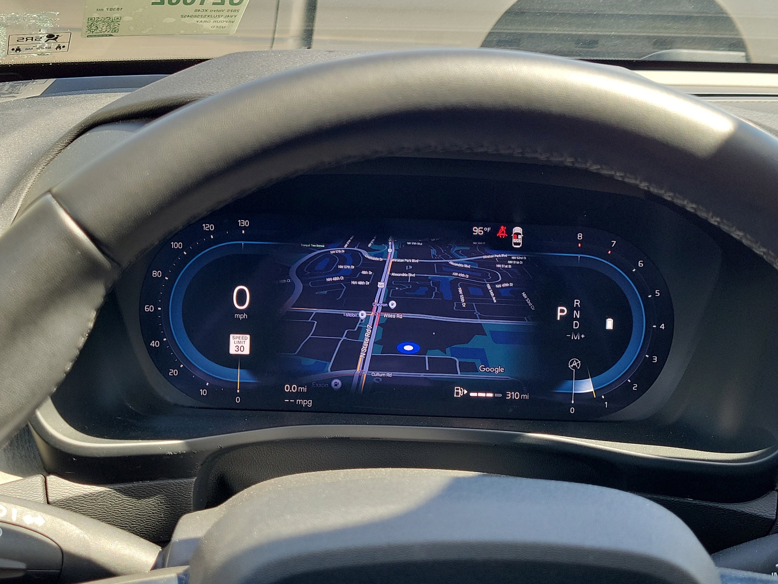 2025 Volvo XC40 Core - Photo 24