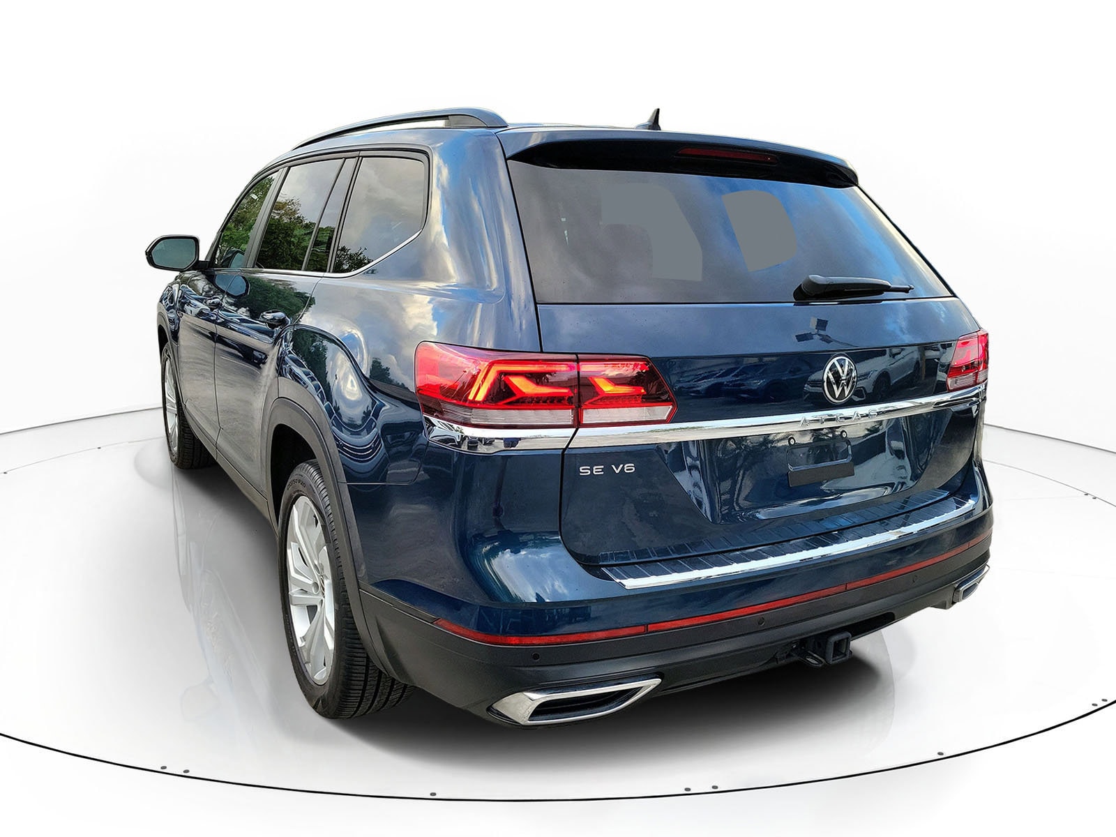 2023 Volkswagen Atlas SE w/Tech - Photo 6