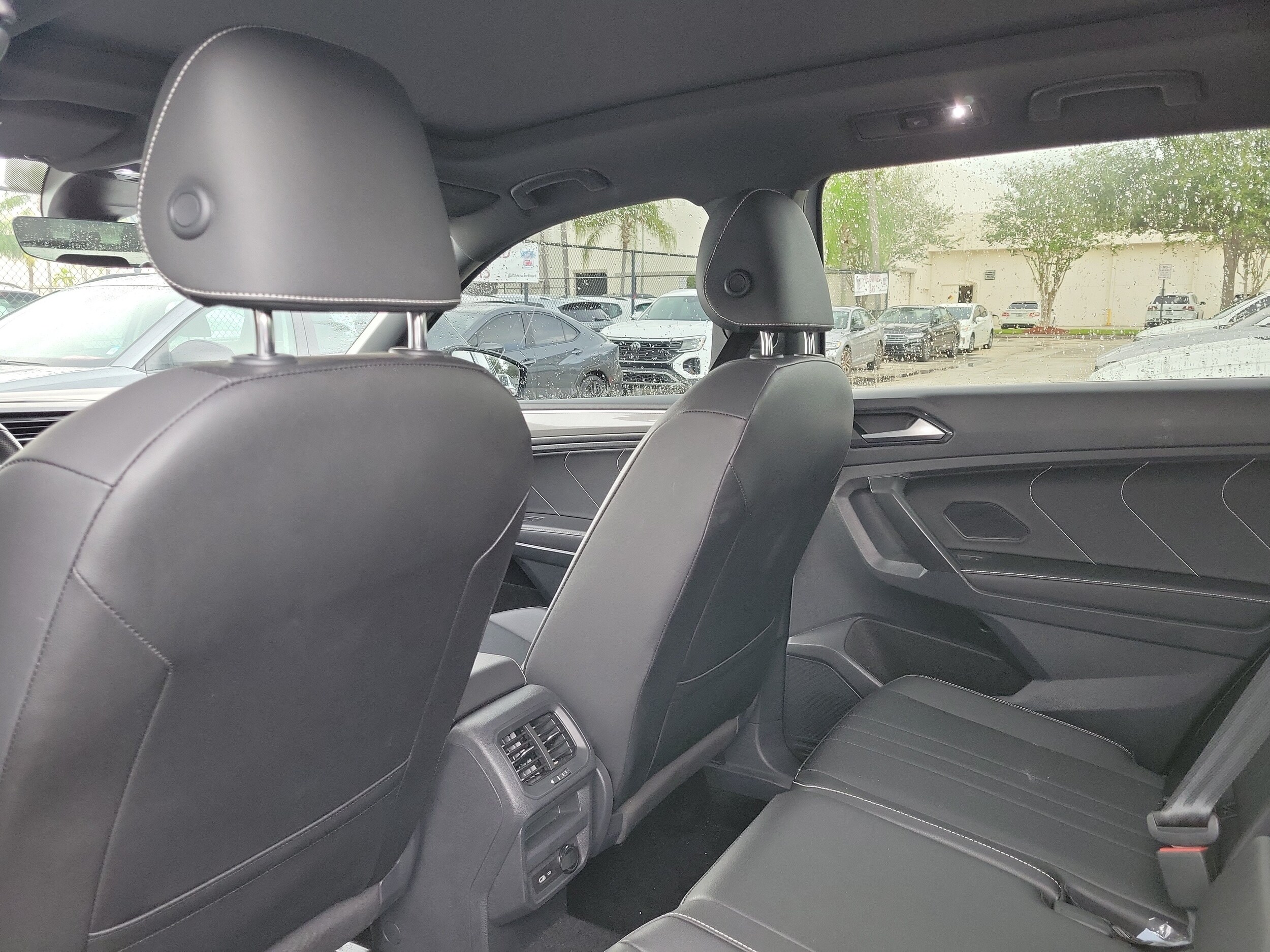 2023 Volkswagen Tiguan SE R-LINE BLACK - Photo 13