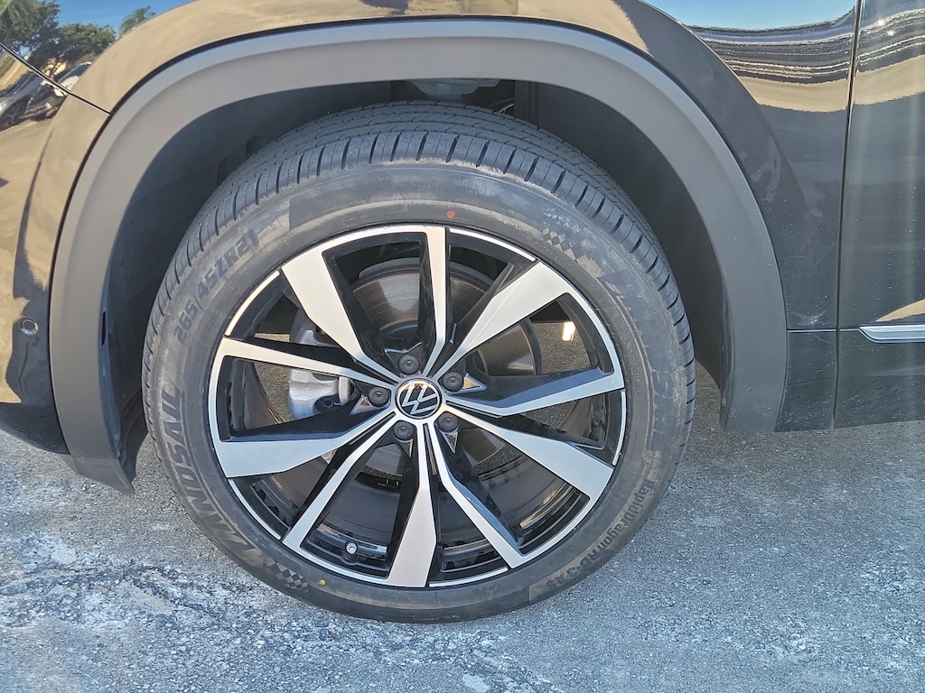 Used 2024 Volkswagen Atlas 2.0T SEL Premium R-Line SUV