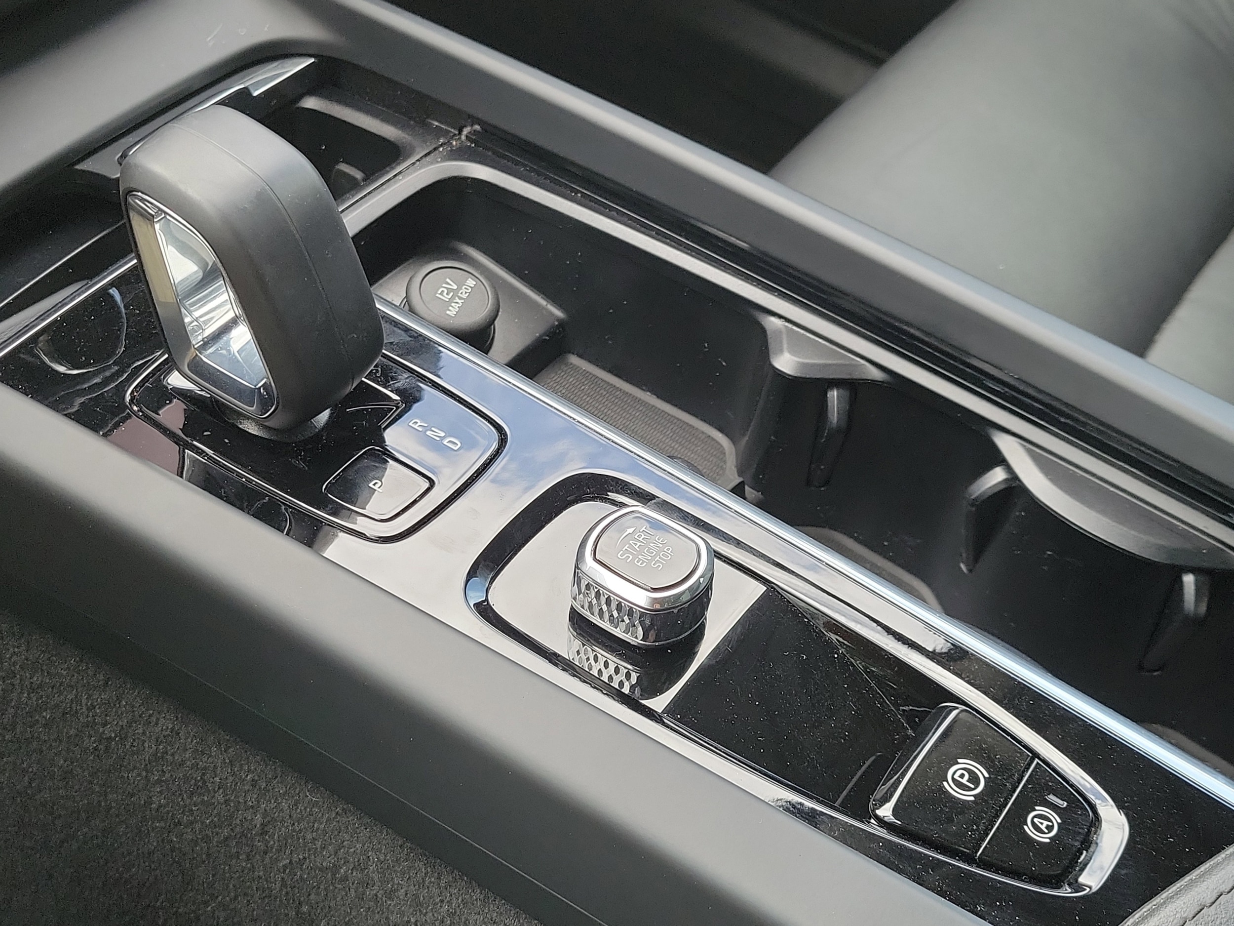 2024 Volvo XC60 Core - Photo 29