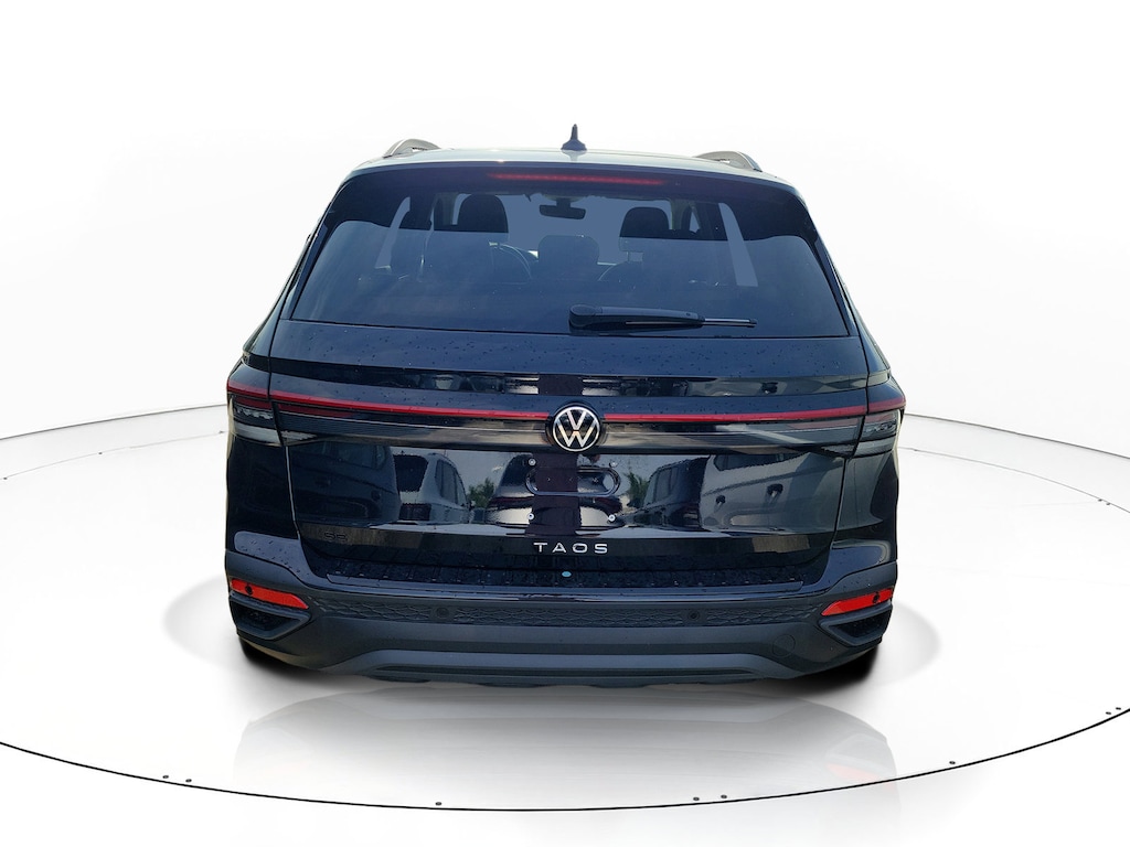 New 2026 Volkswagen Taos 1.5T SE Black SUV