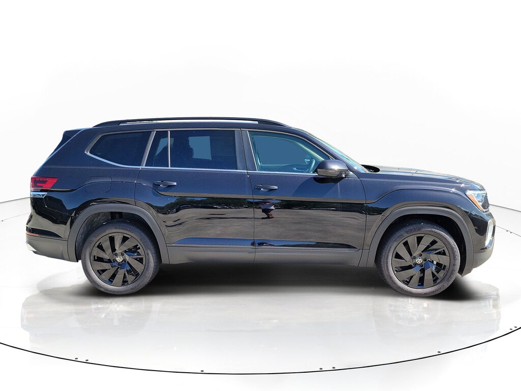 New 2026 Volkswagen Atlas SE w/Technology SUV