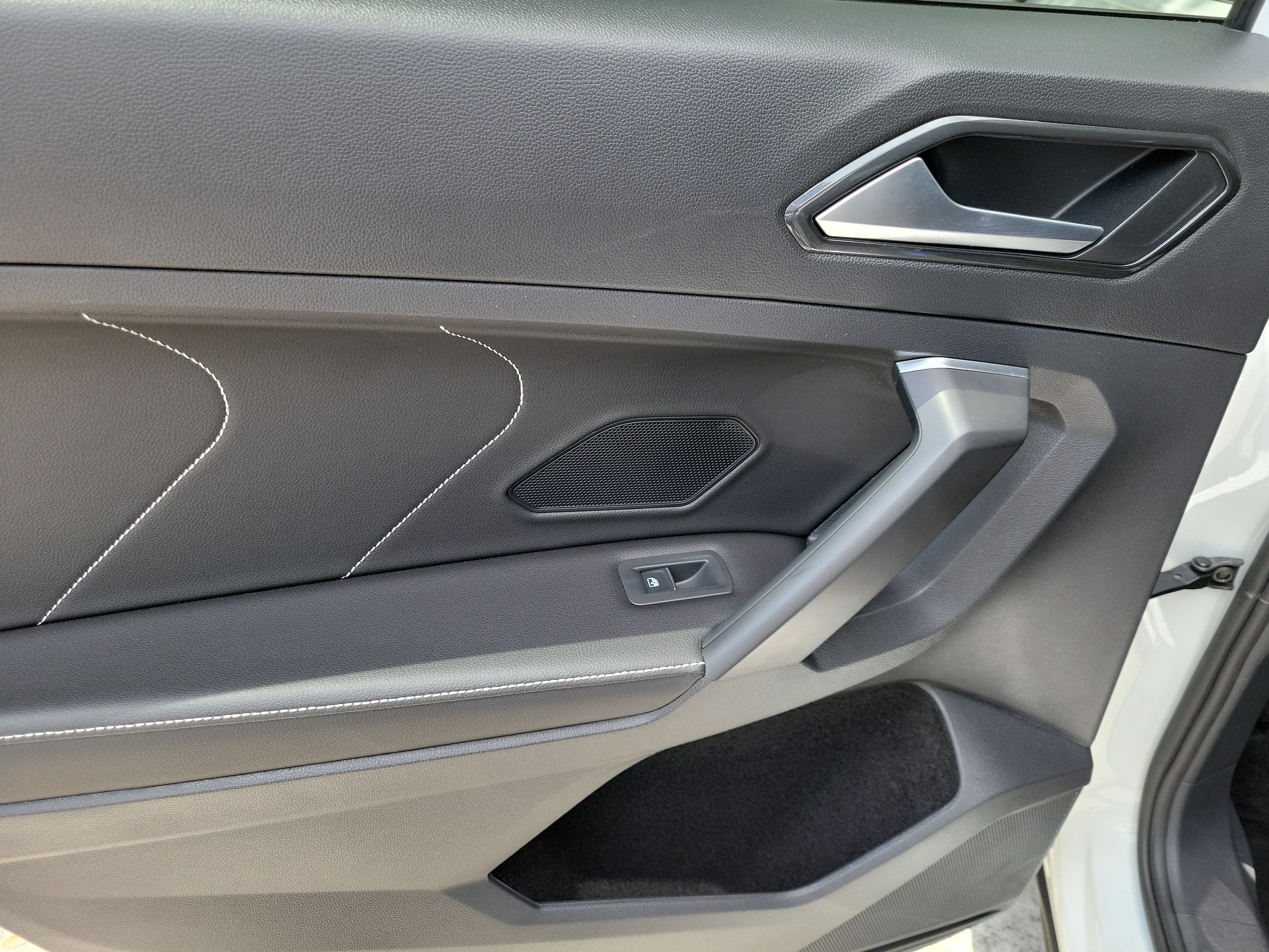 2023 Volkswagen Tiguan SE - Photo 14