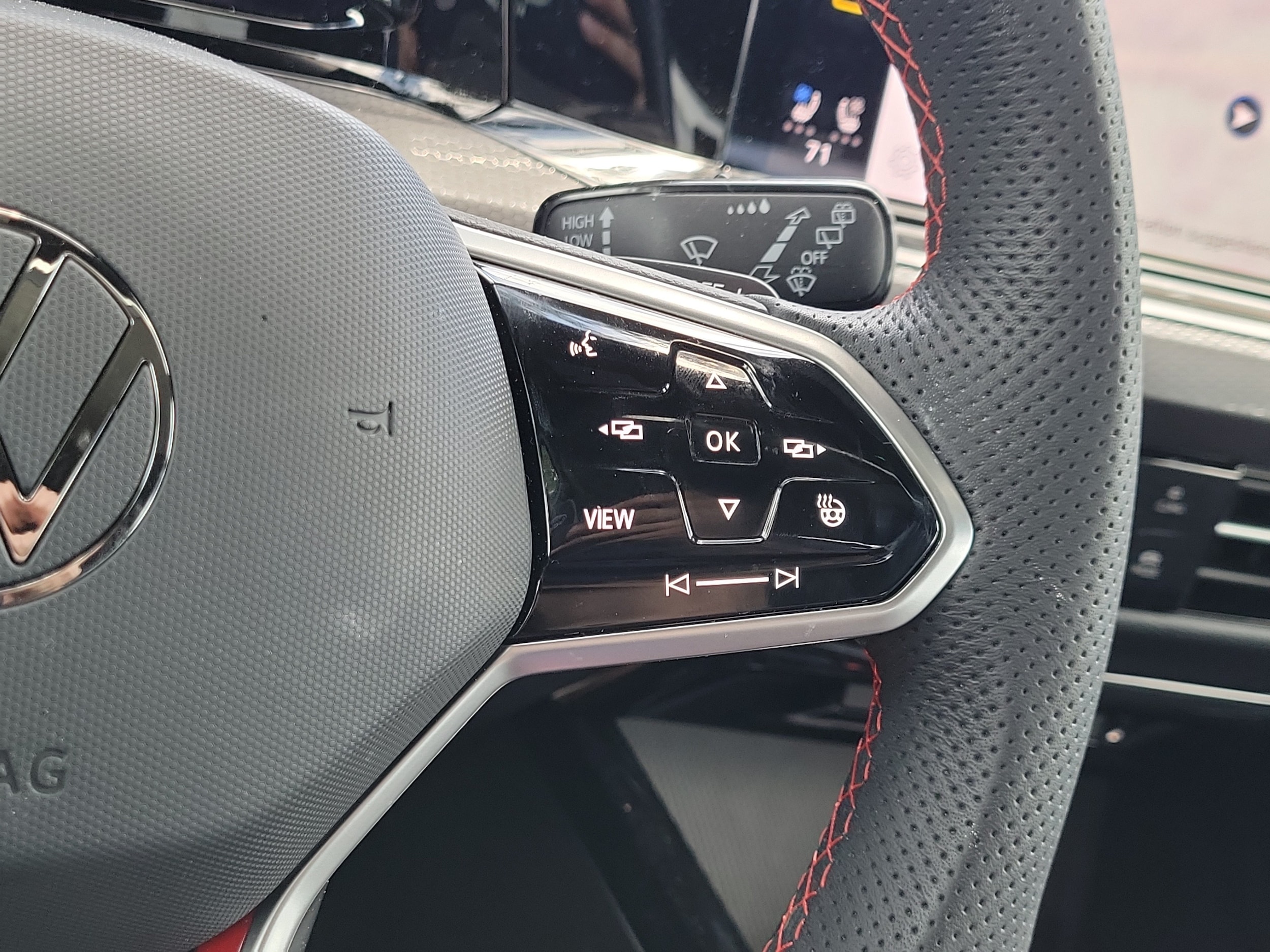 2024 Volkswagen Golf GTI SE - Photo 20