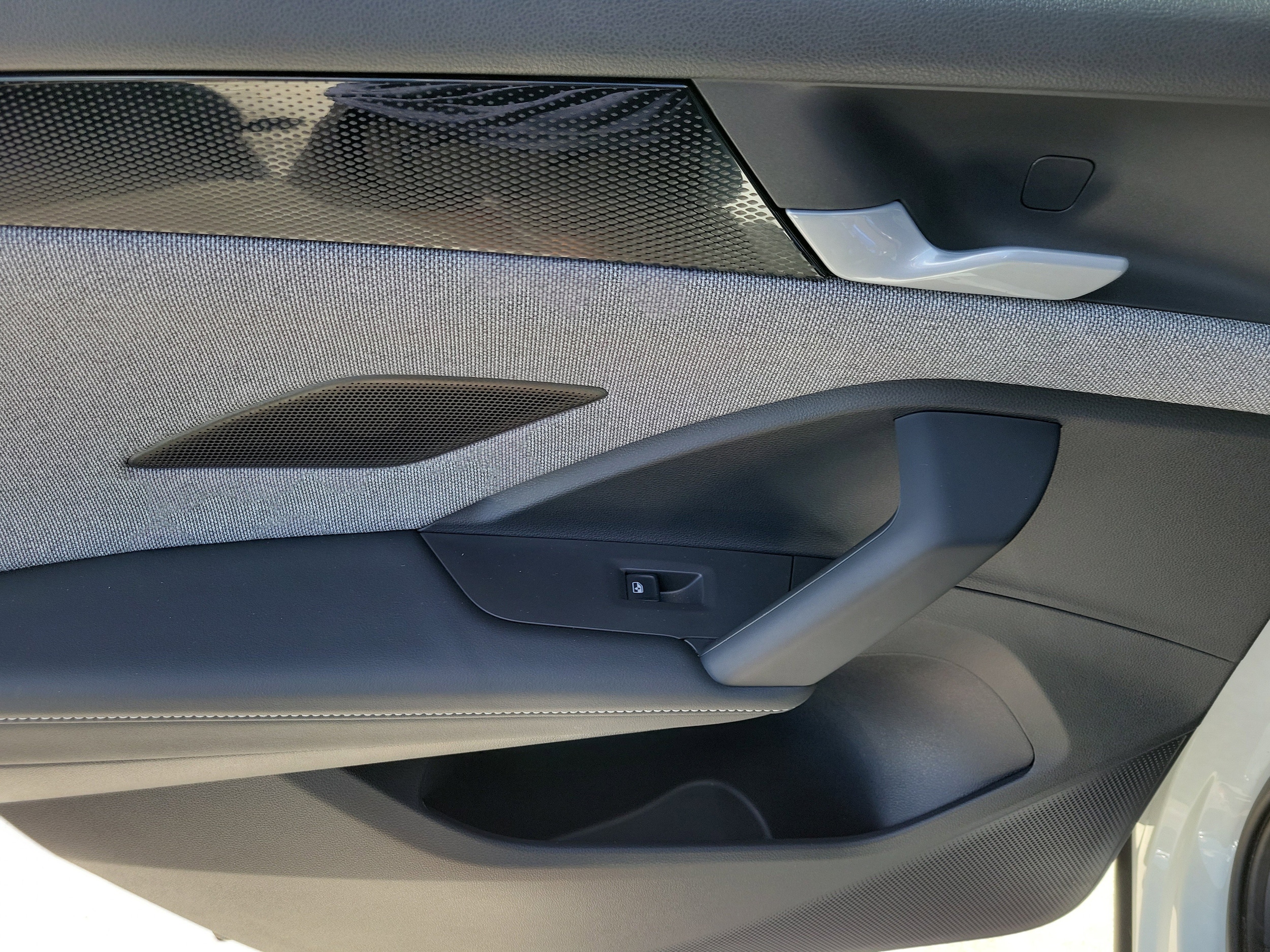 2025 Volkswagen Tiguan S - Photo 15