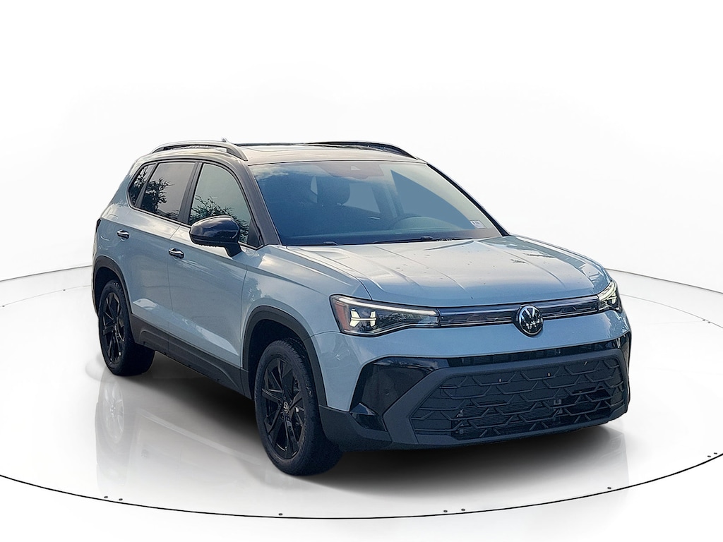 New 2026 Volkswagen Taos 1.5T SE Black SUV