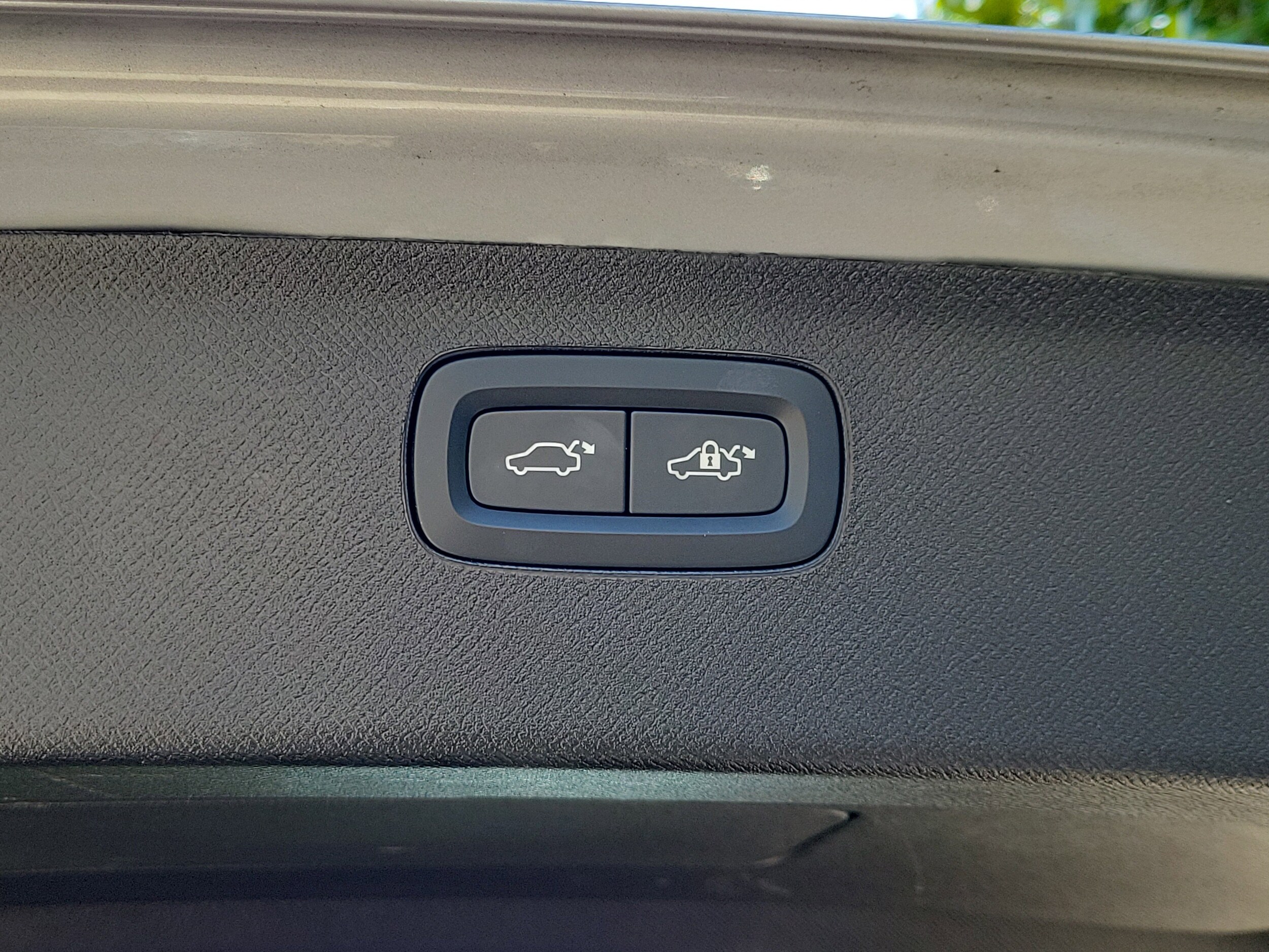 2025 Volvo XC90 Plus - Photo 9