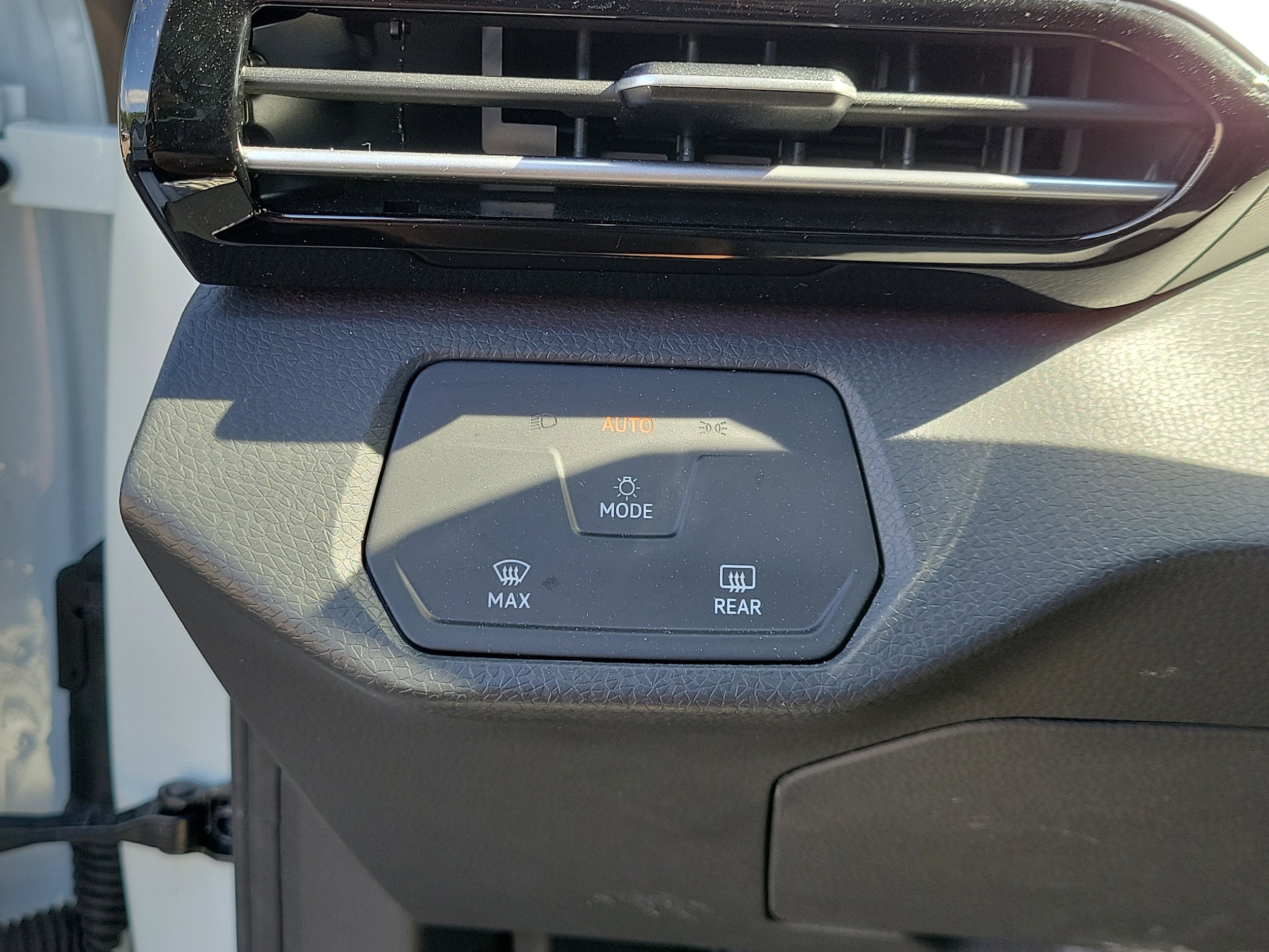 2023 Volkswagen ID.4 PRO - Photo 19