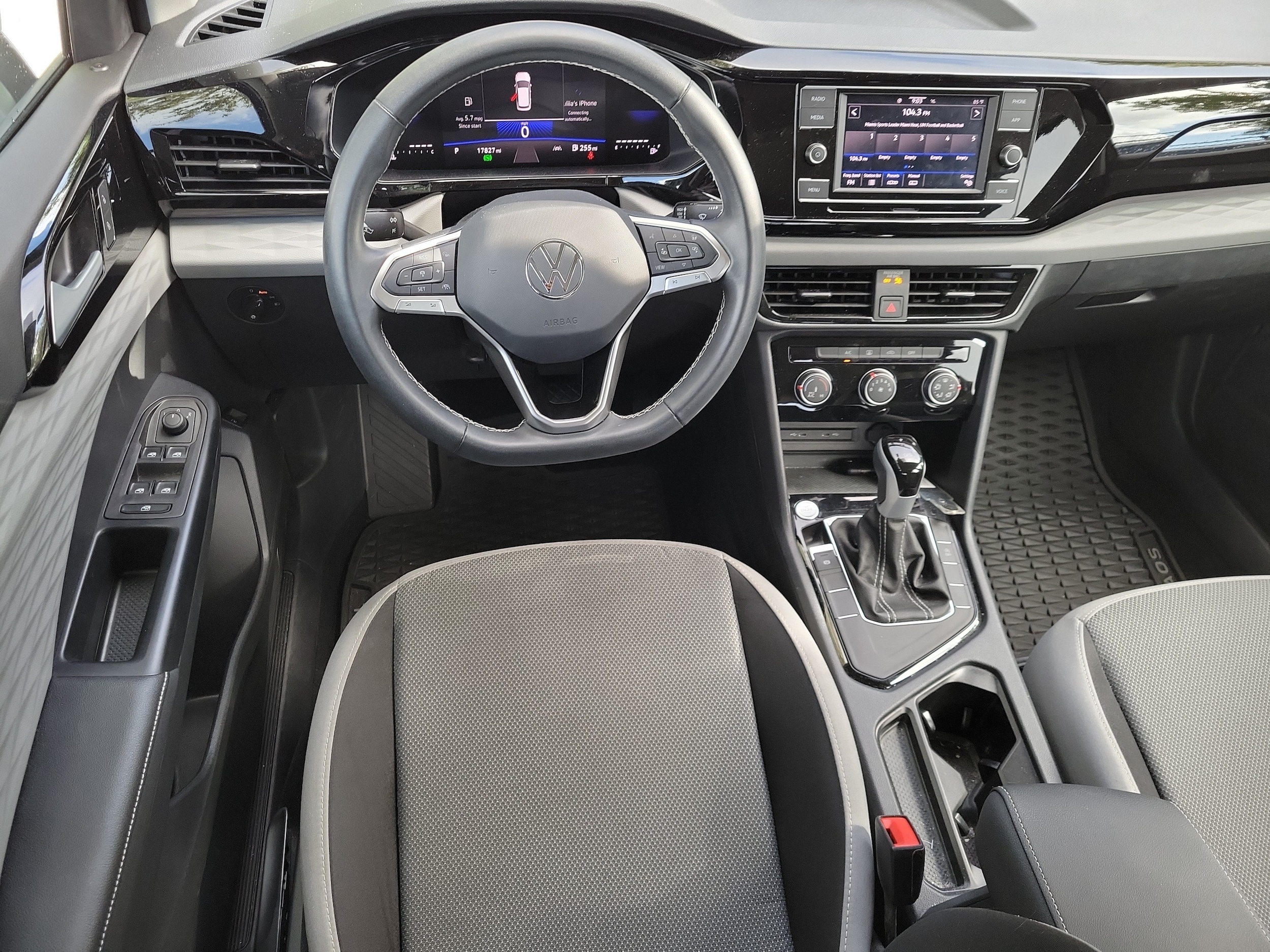 2024 Volkswagen Taos S - Photo 12