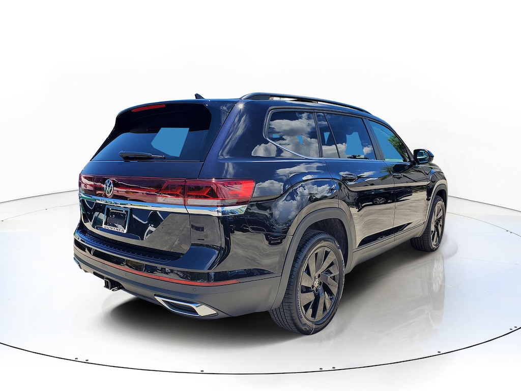 New 2026 Volkswagen Atlas SE w/Technology SUV