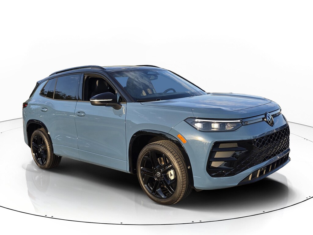 New 2026 Volkswagen Tiguan 2.0T SE R-Line Black SUV